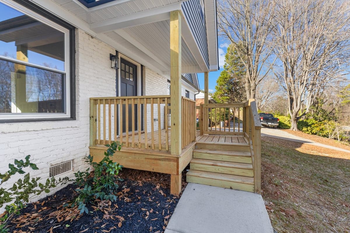 792a6156.jpg - 1009 Benjamin Parkway, Greensboro, NC 27408