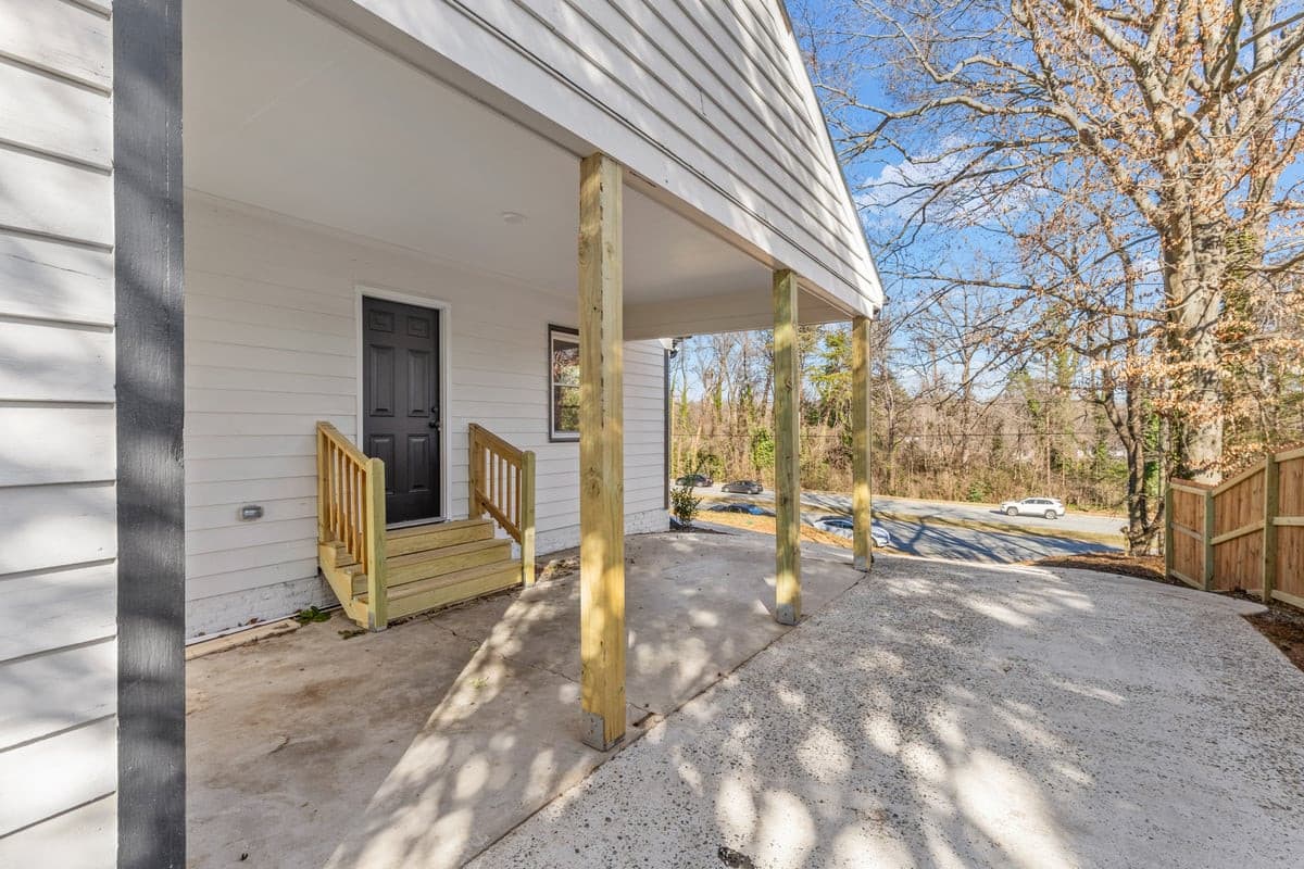 792a6301.jpg - 1009 Benjamin Parkway, Greensboro, NC 27408