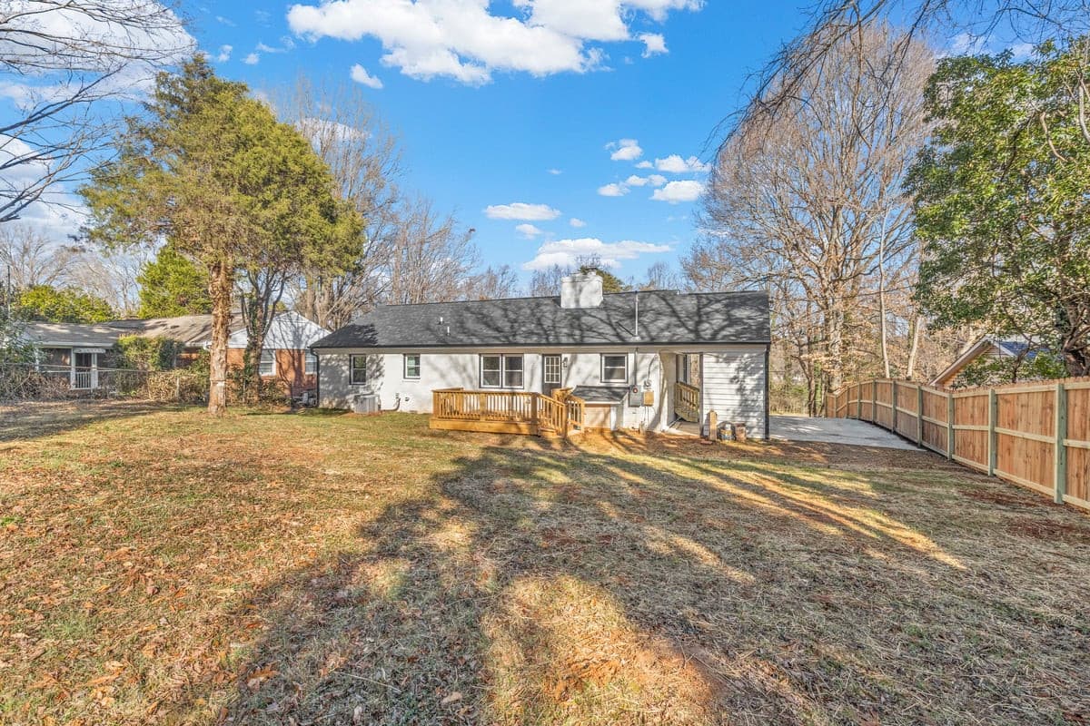 792a6286.jpg - 1009 Benjamin Parkway, Greensboro, NC 27408