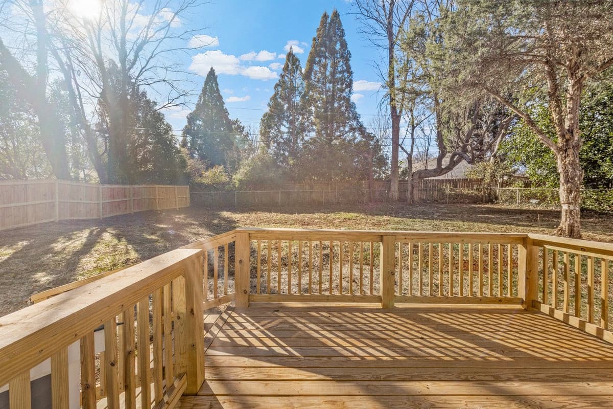 792a6281.jpg - 1009 Benjamin Parkway, Greensboro, NC 27408