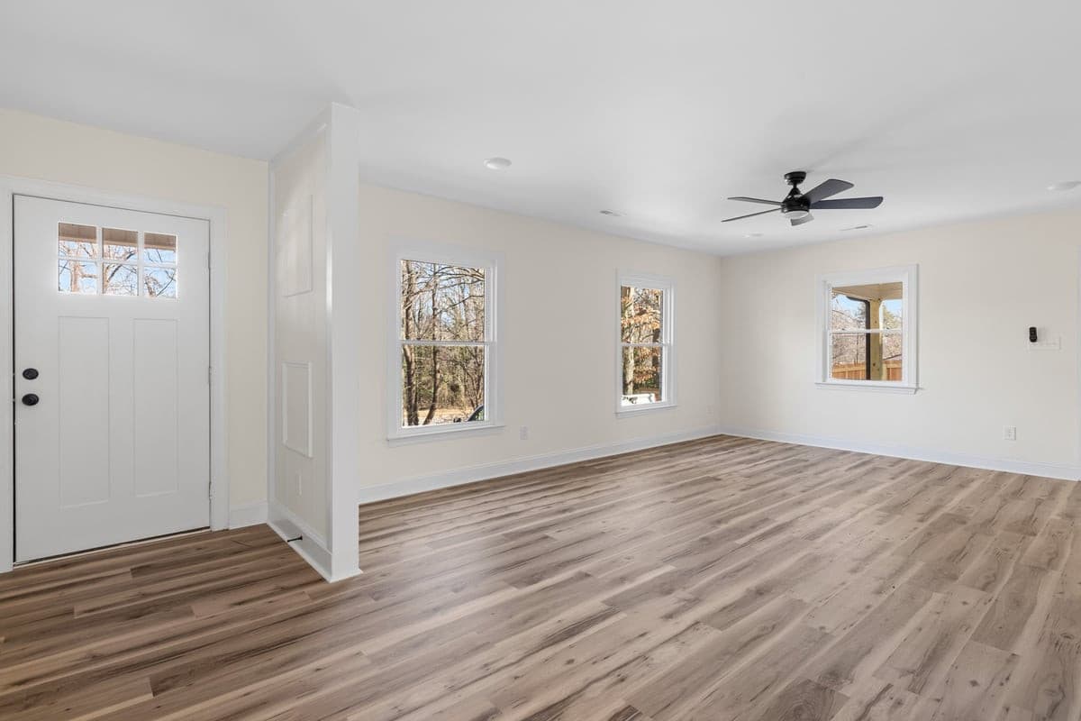 792a6186.jpg - 1009 Benjamin Parkway, Greensboro, NC 27408