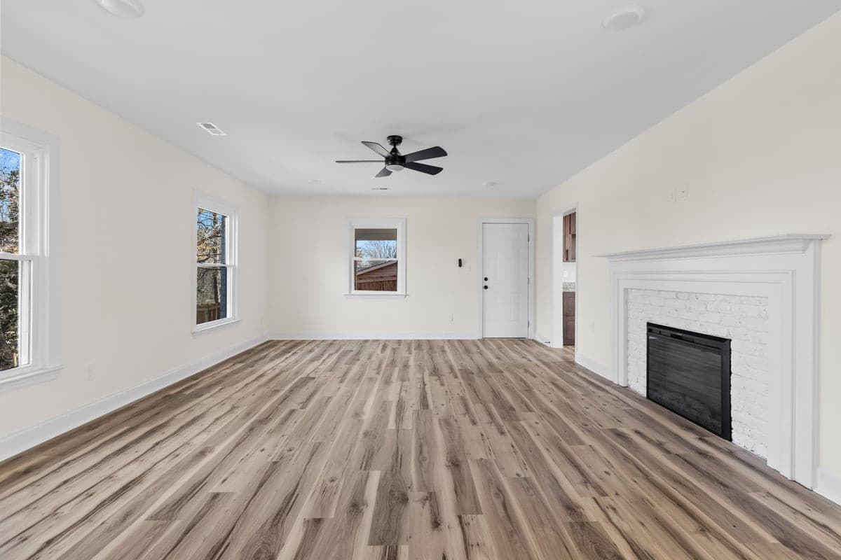 792a6176.jpg - 1009 Benjamin Parkway, Greensboro, NC 27408