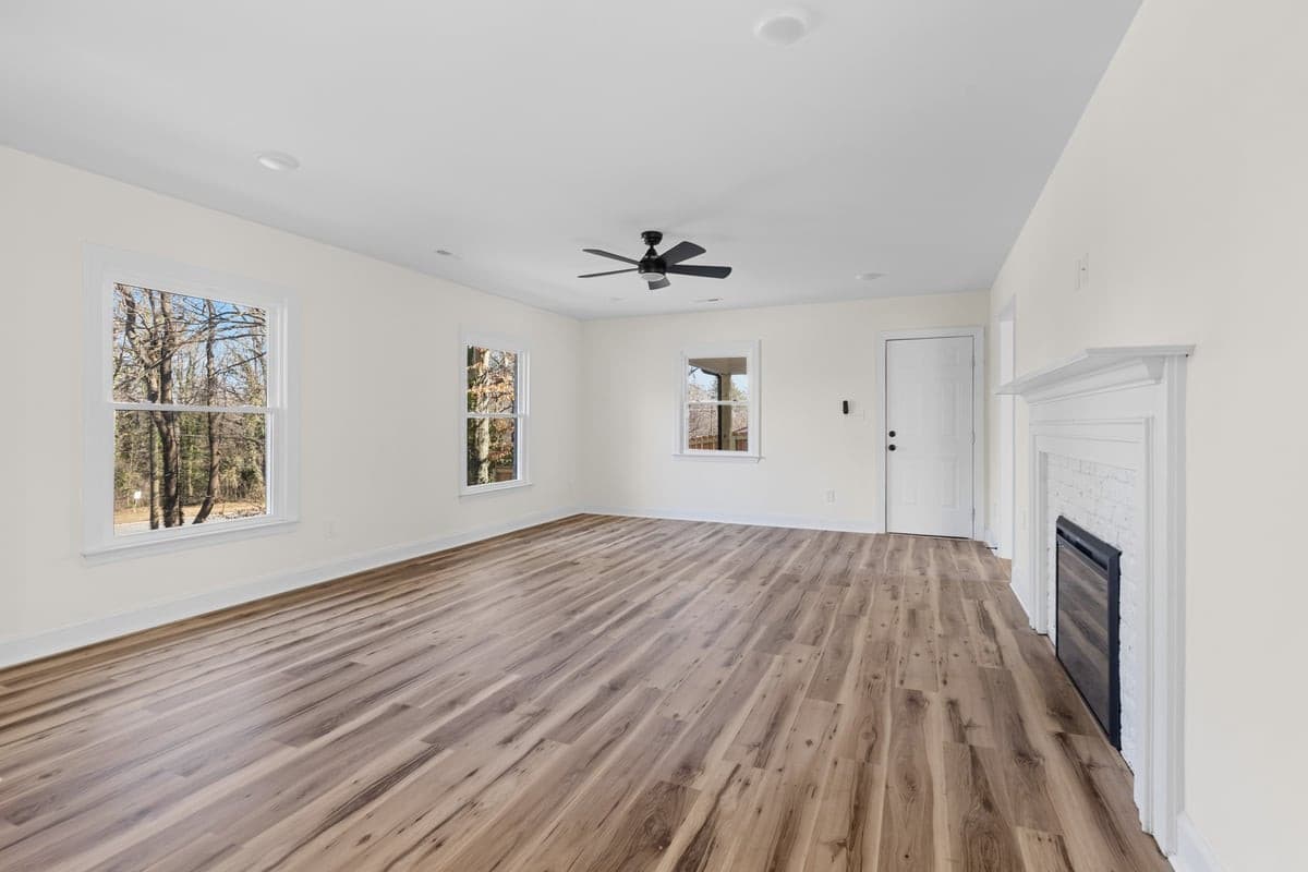 792a6181.jpg - 1009 Benjamin Parkway, Greensboro, NC 27408
