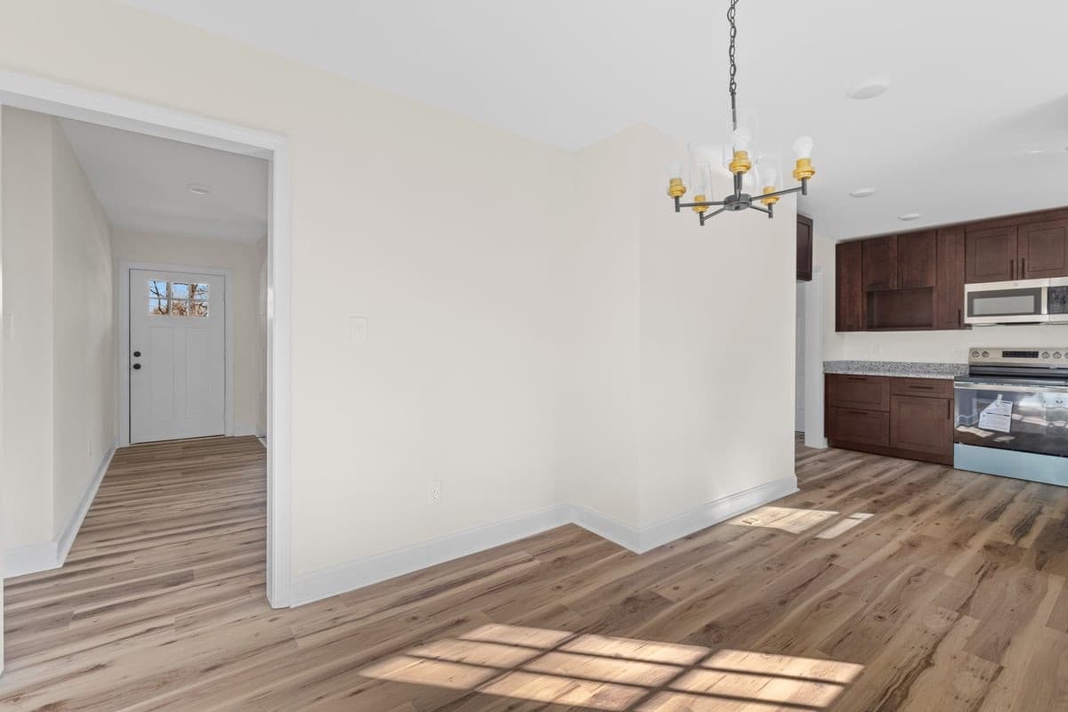792a6226.jpg - 1009 Benjamin Parkway, Greensboro, NC 27408