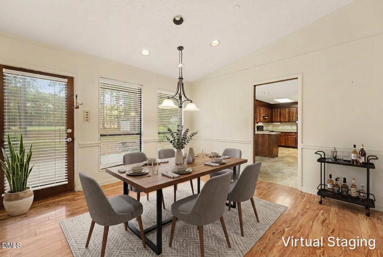VS - Dining Area - 6840 Uppingham Road, Fayetteville, NC 28306