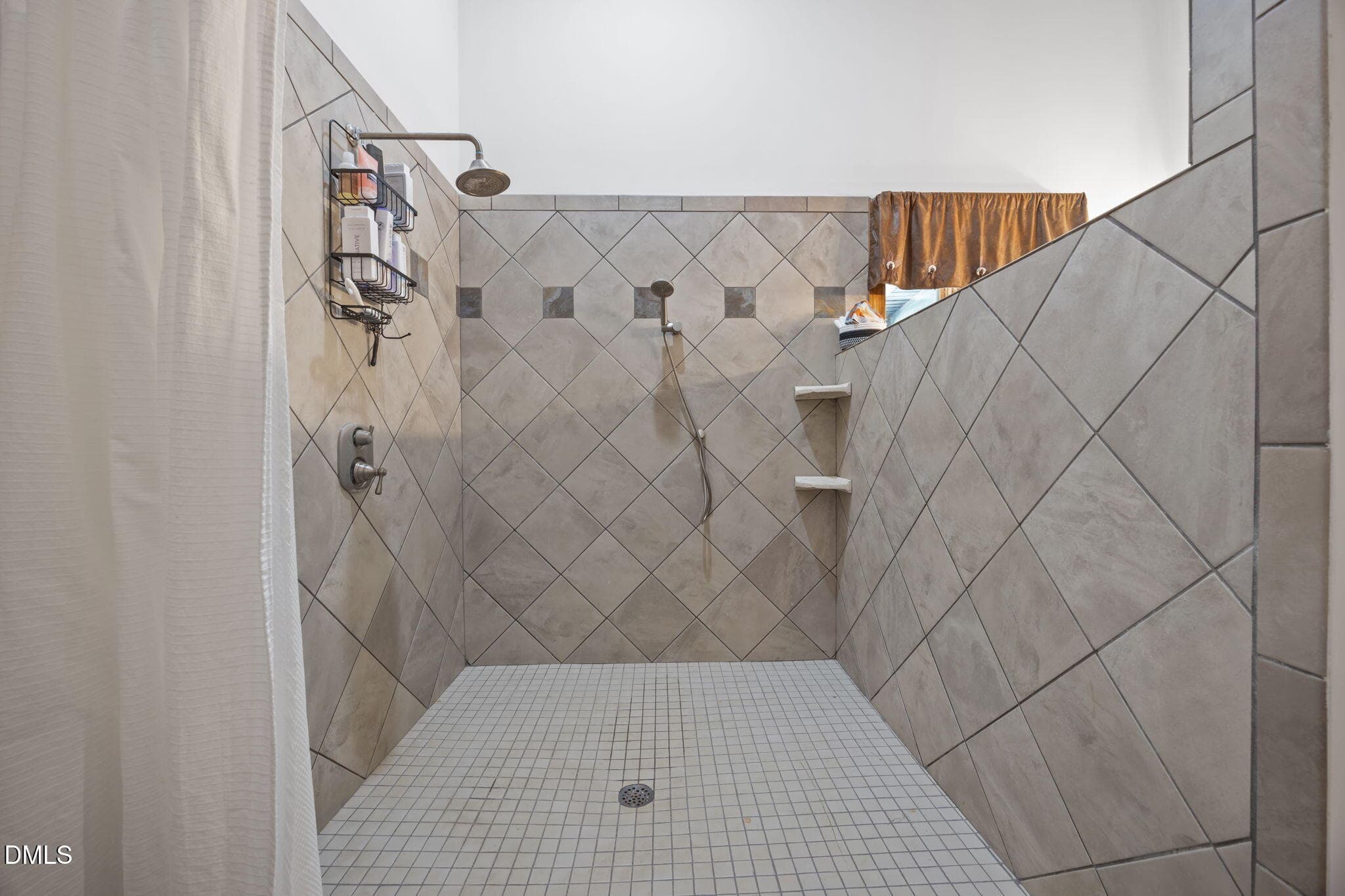 Bath - 4578 Millpoint Road, Greensboro, NC 27406