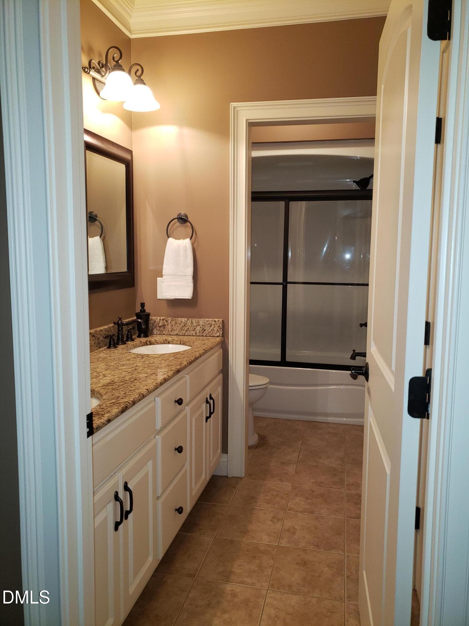 18-Guest Bath - 2957 Doris Drive, Burlington, NC 27217