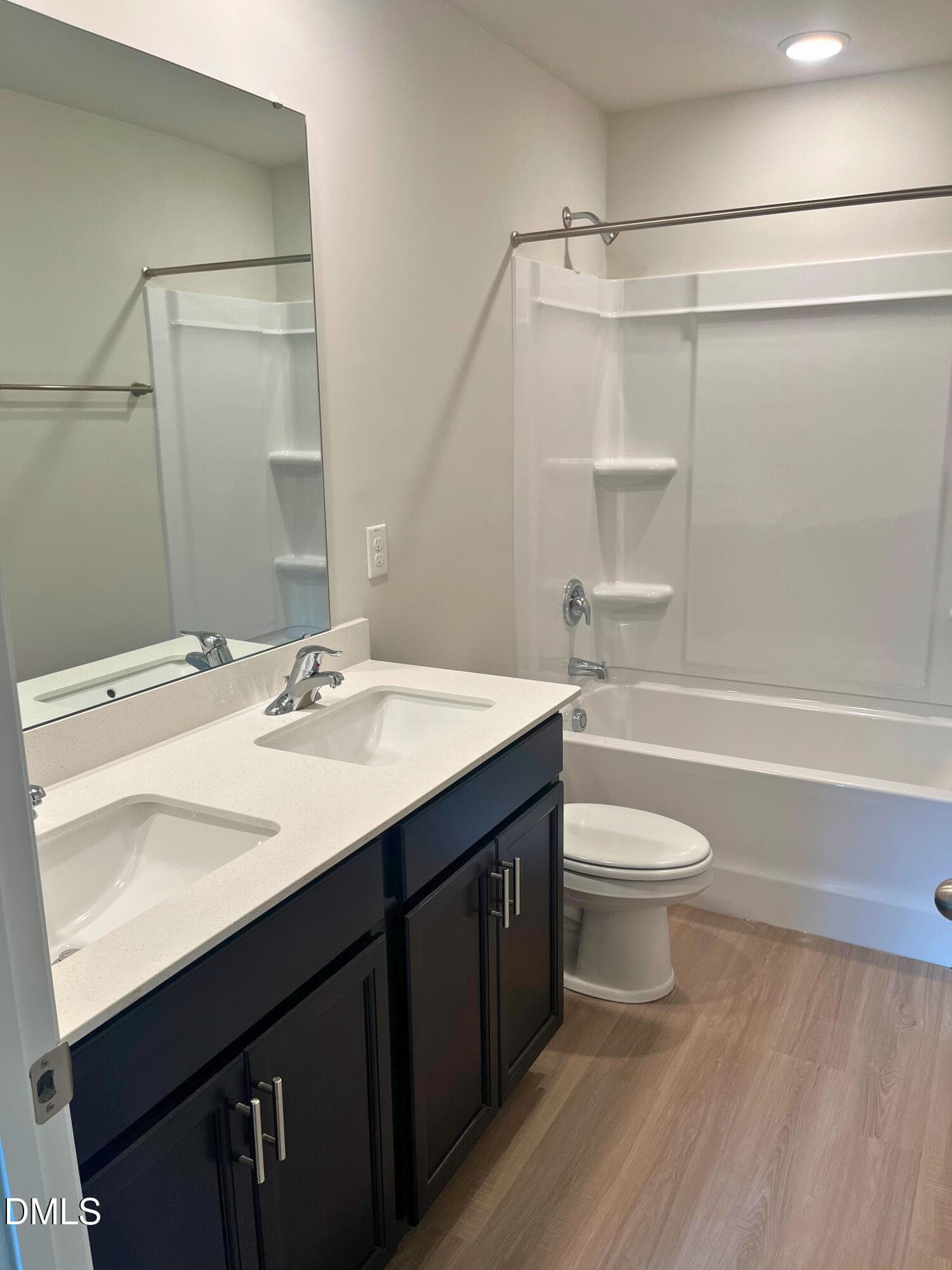 Upstairs Hall Bath - 312 Fitch Street, Mebane, NC 27302