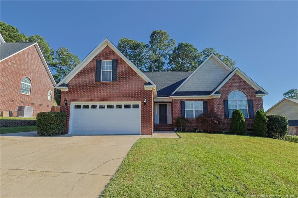 735 Larkspur Drive, Fayetteville, NC 28311