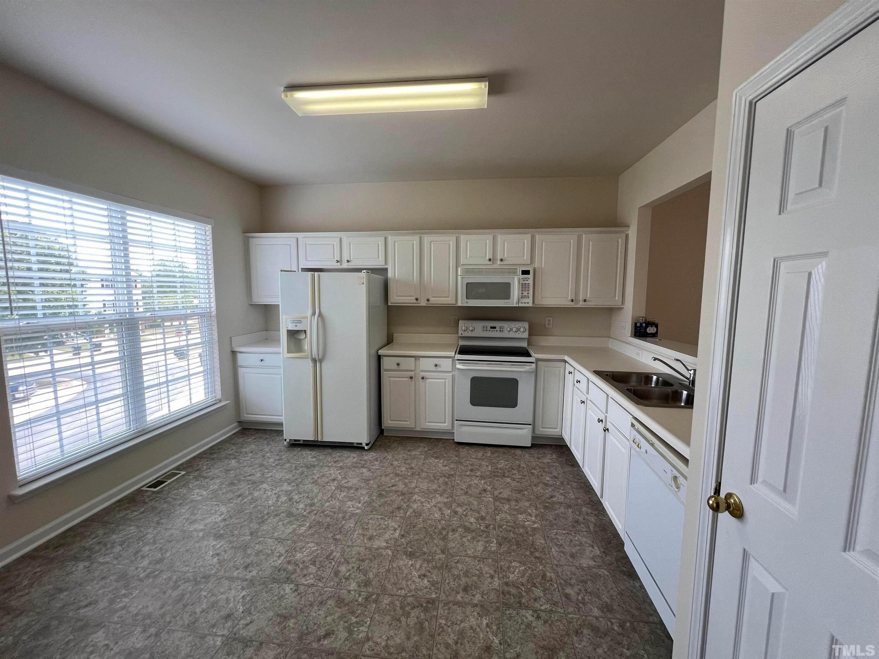 Kitchen - 206 Great Ridge Court, Morrisville, NC 27560
