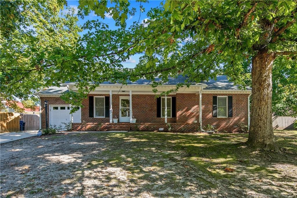 6865 St Julian Way, Fayetteville, NC 28314