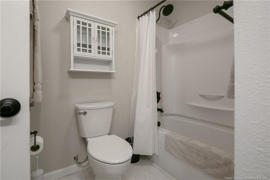 Hall bath - 6865 St Julian Way, Fayetteville, NC 28314
