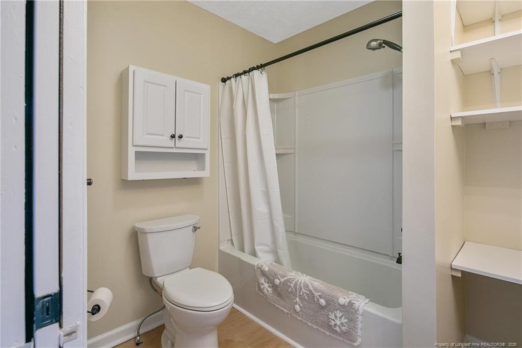 Master bath - 6865 St Julian Way, Fayetteville, NC 28314
