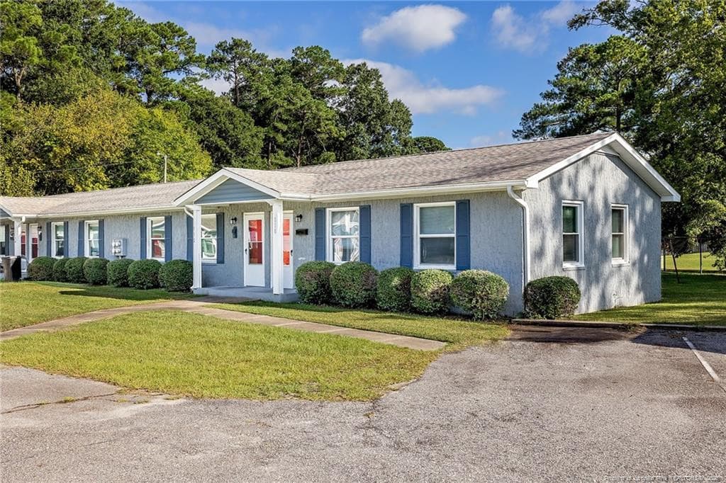 Photo 2 - 100 Sycamore Court, Fayetteville, NC 28301