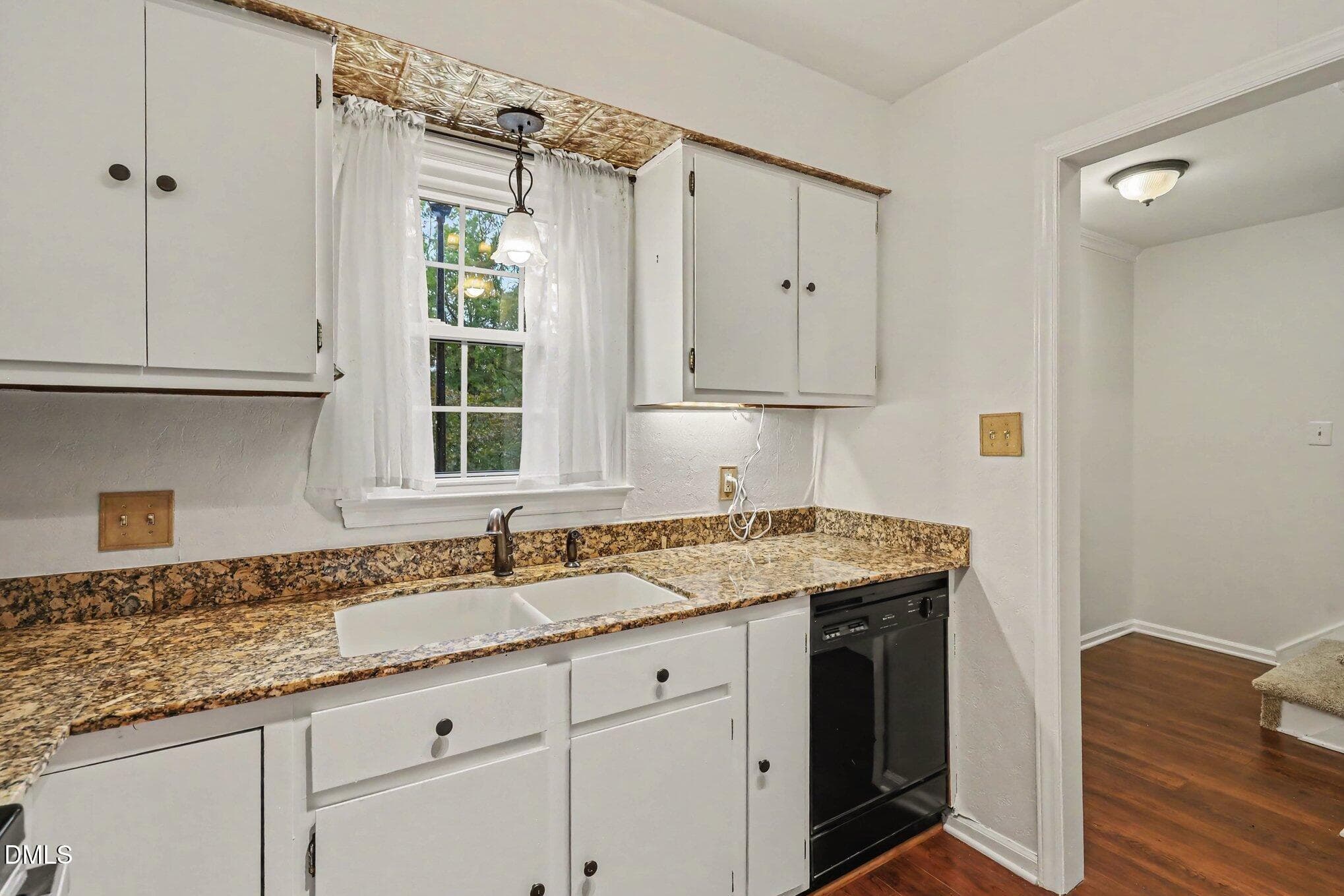 009_file_4610 - 5510 Forest Oaks Drive, Raleigh, NC 27609