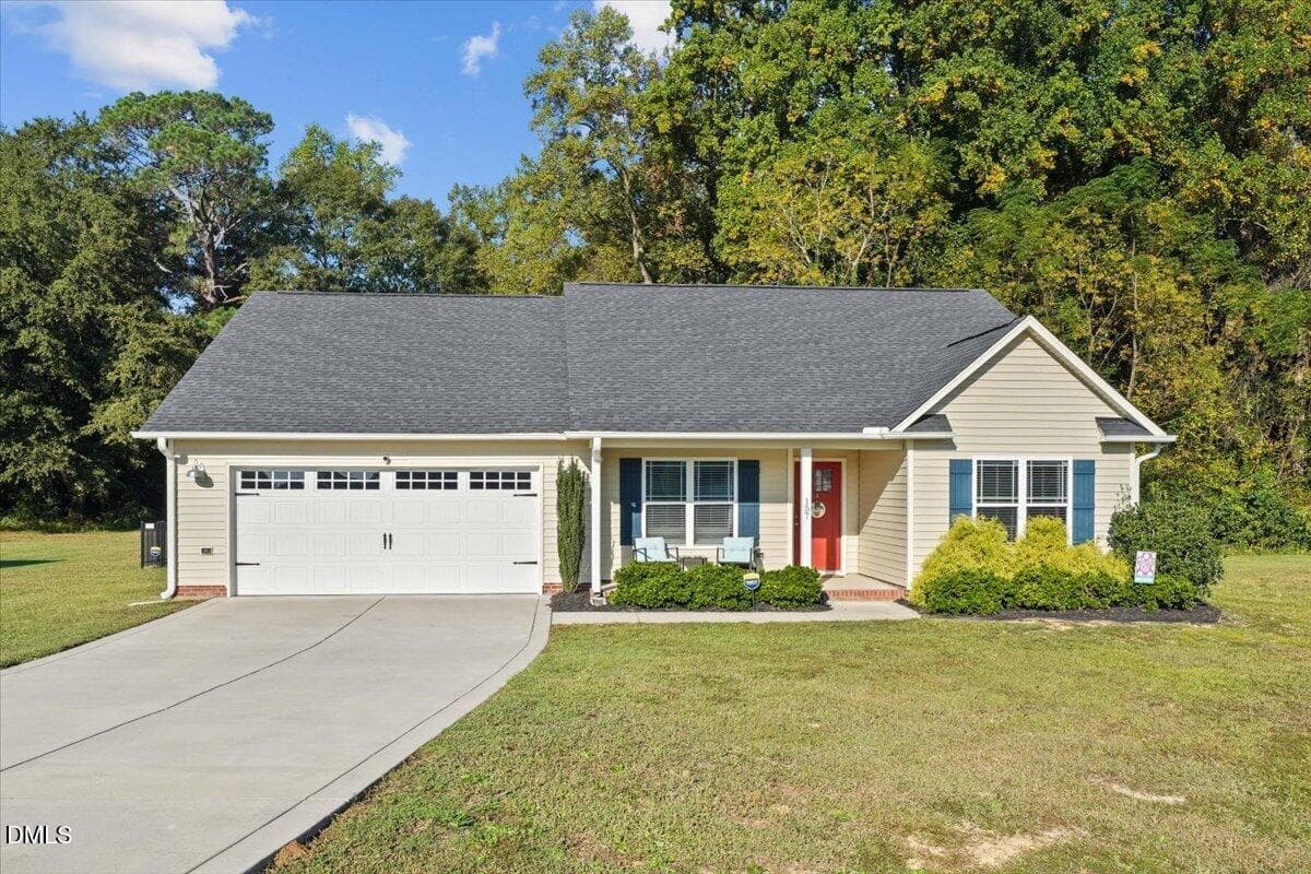 157 Goose Crk Circle, Dunn, NC 28334