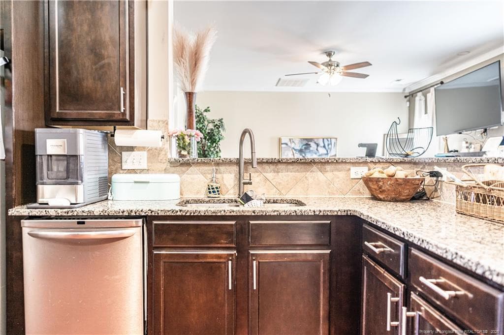 Photo 17 - 281 Fountain Grove Drive, Raeford, NC 28376
