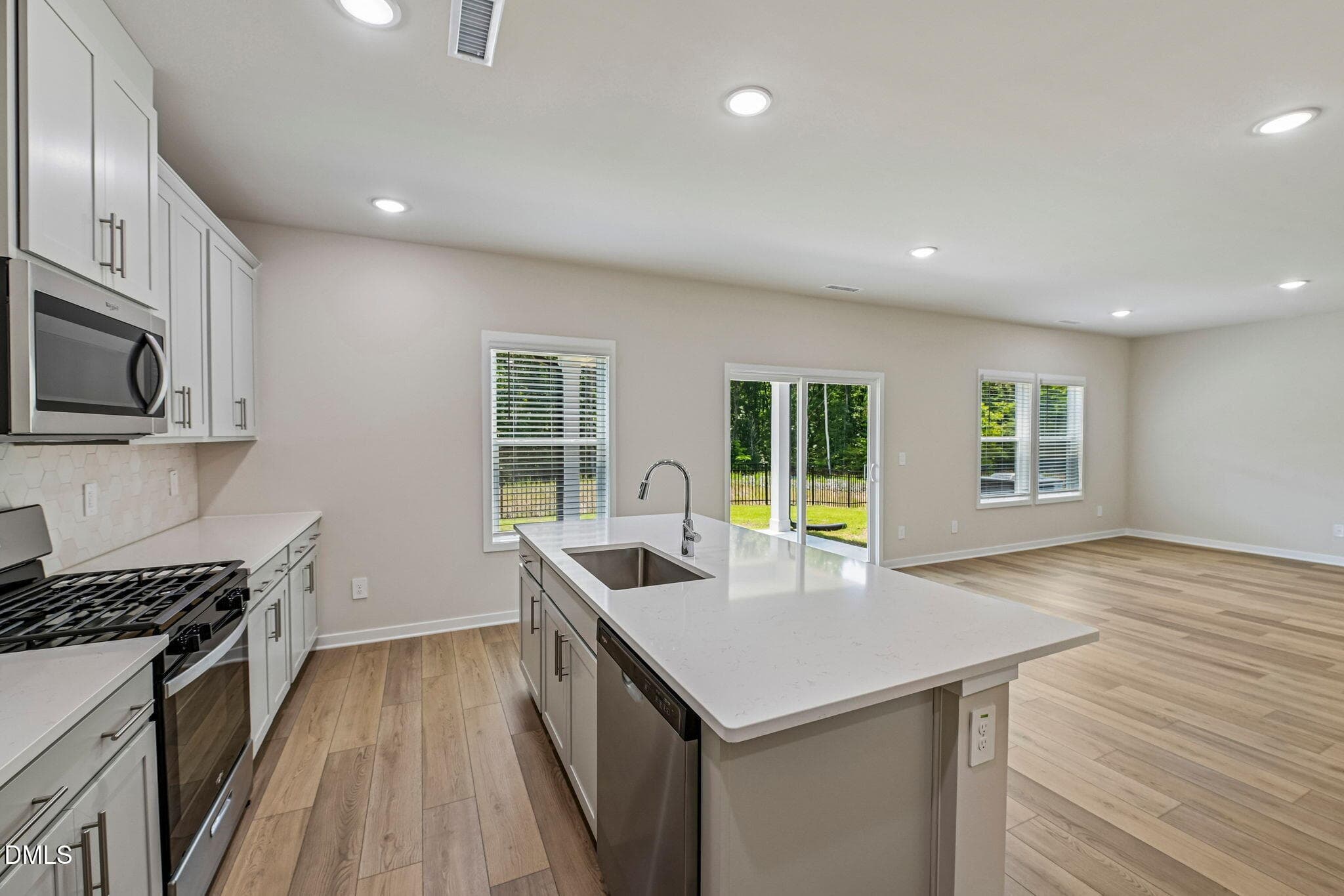 16-web-or-mls-Raleigh - Avalon Place - 1 - 1452 Hatteras Road, Durham, NC 27703