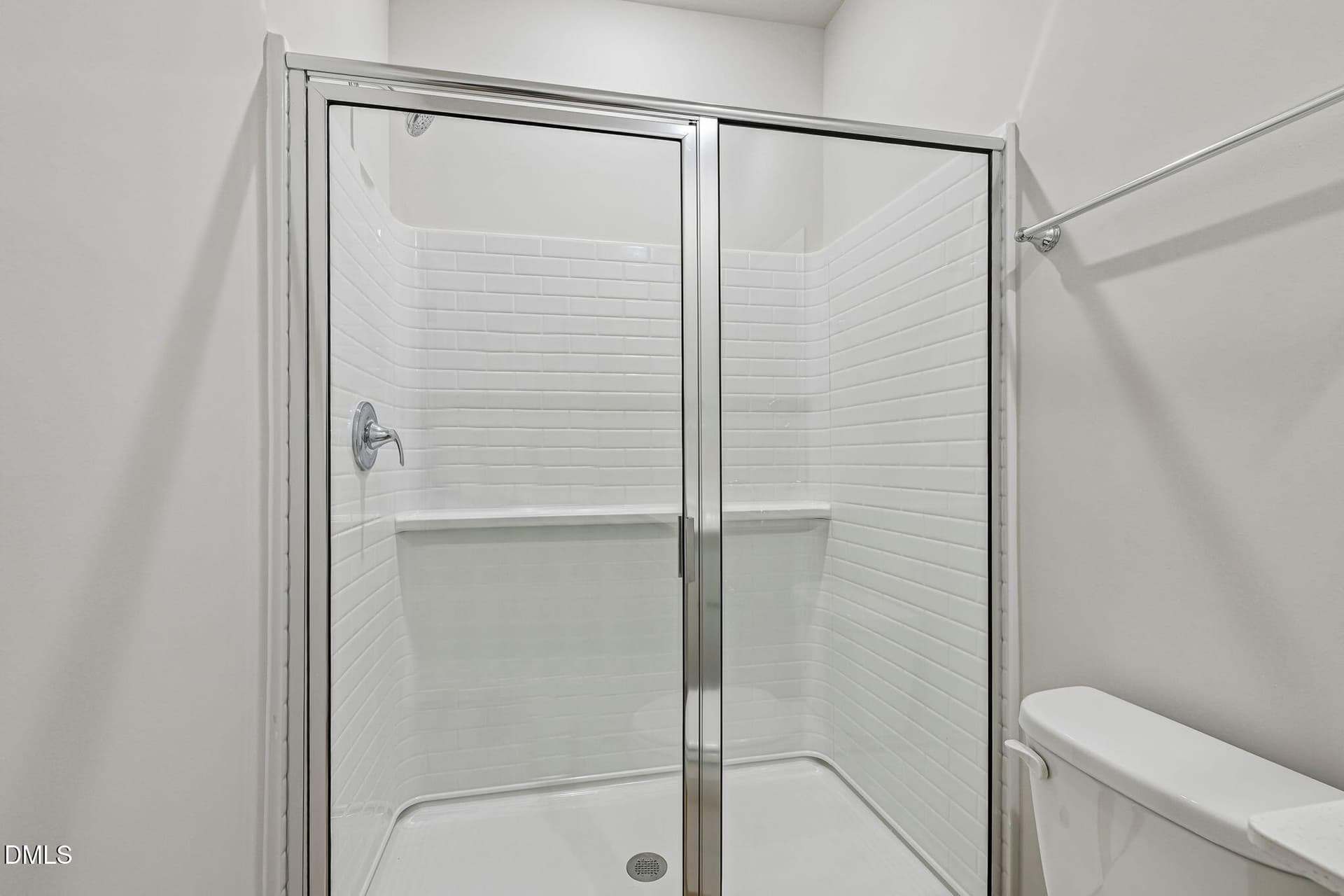 19-web-or-mls-Raleigh - Avalon Place - 1 - 1452 Hatteras Road, Durham, NC 27703
