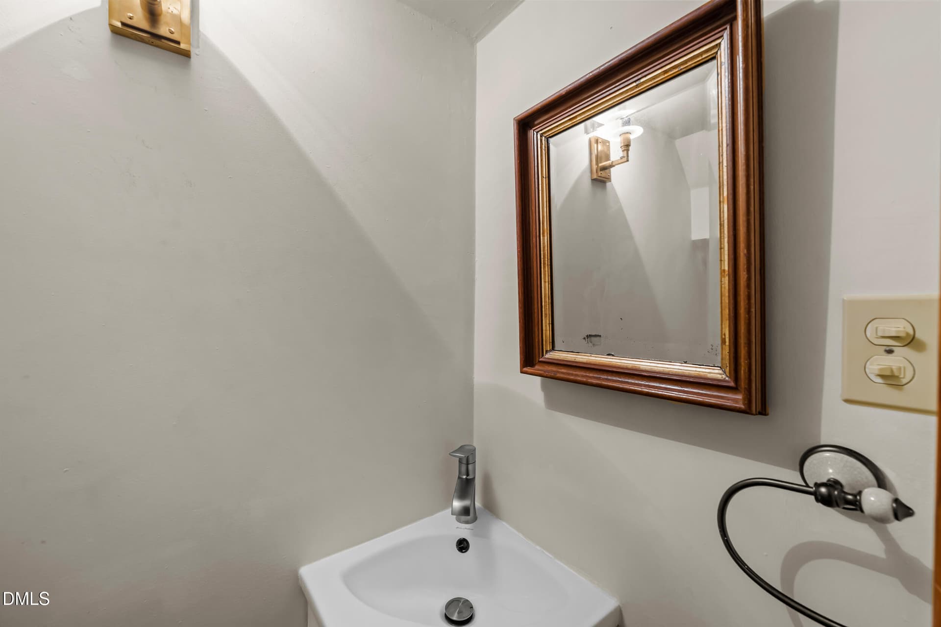 1st Floor Half Bathroom - 1516 Colony Drive, Tarboro, NC 27886