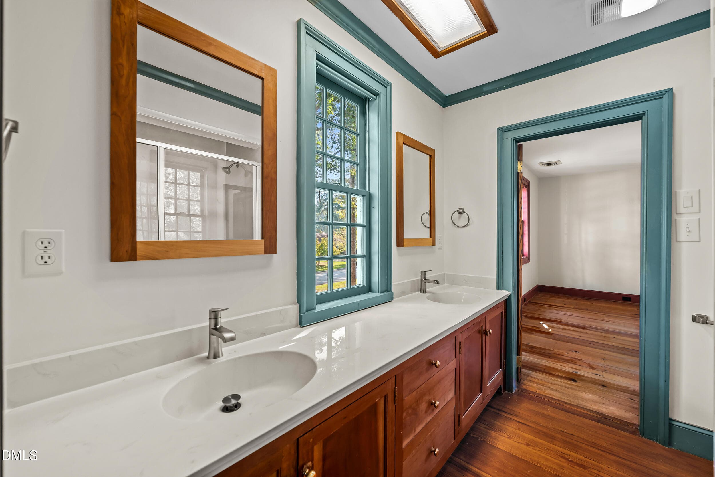 2nd Floor Jack and Jill Bathroom - 1516 Colony Drive, Tarboro, NC 27886