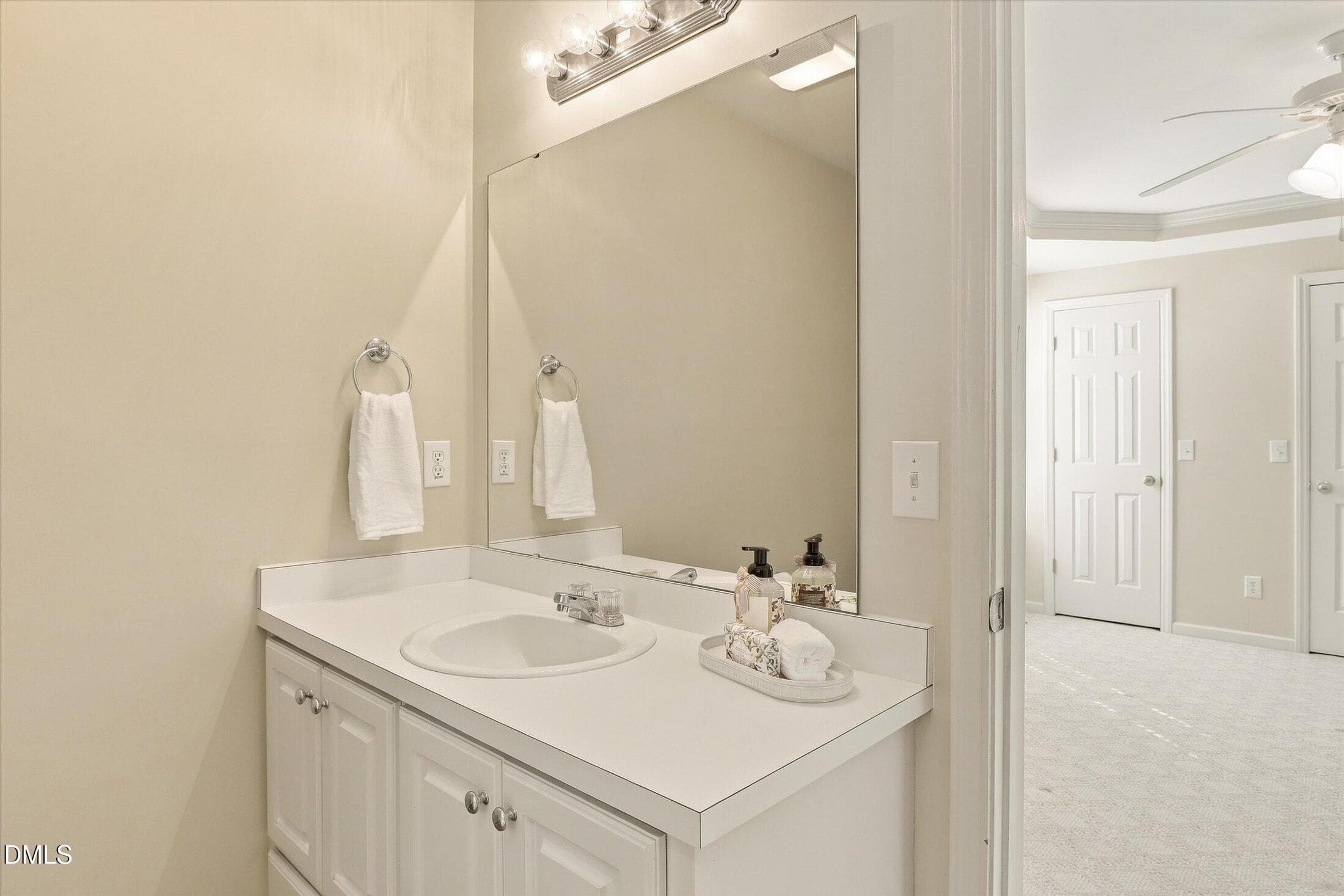 32-113 Falmouth-2625 - 113 Falmouth Court, Clayton, NC 27527