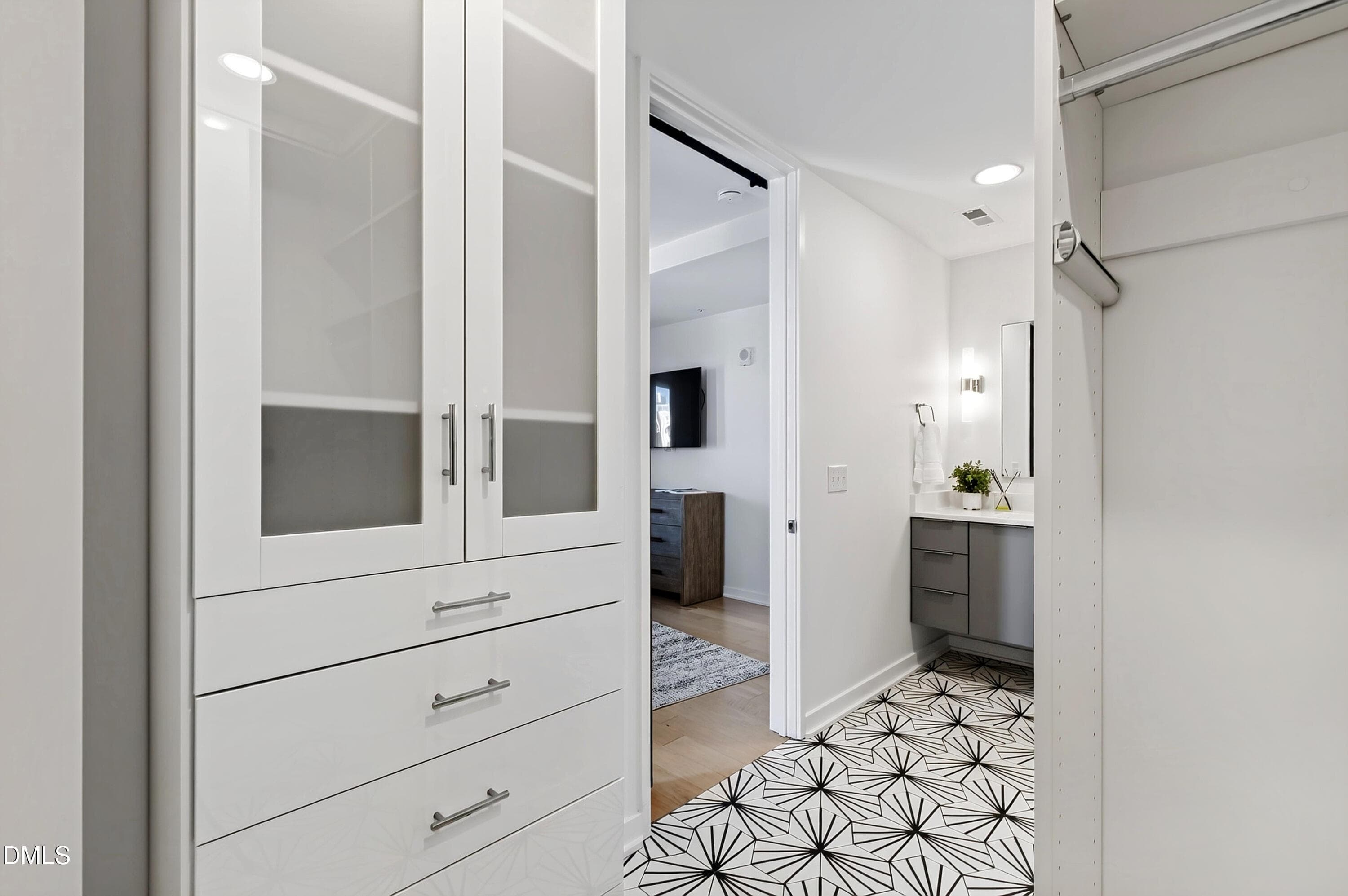 New S West (6) - 523 S West Street 504, Raleigh, NC 27601