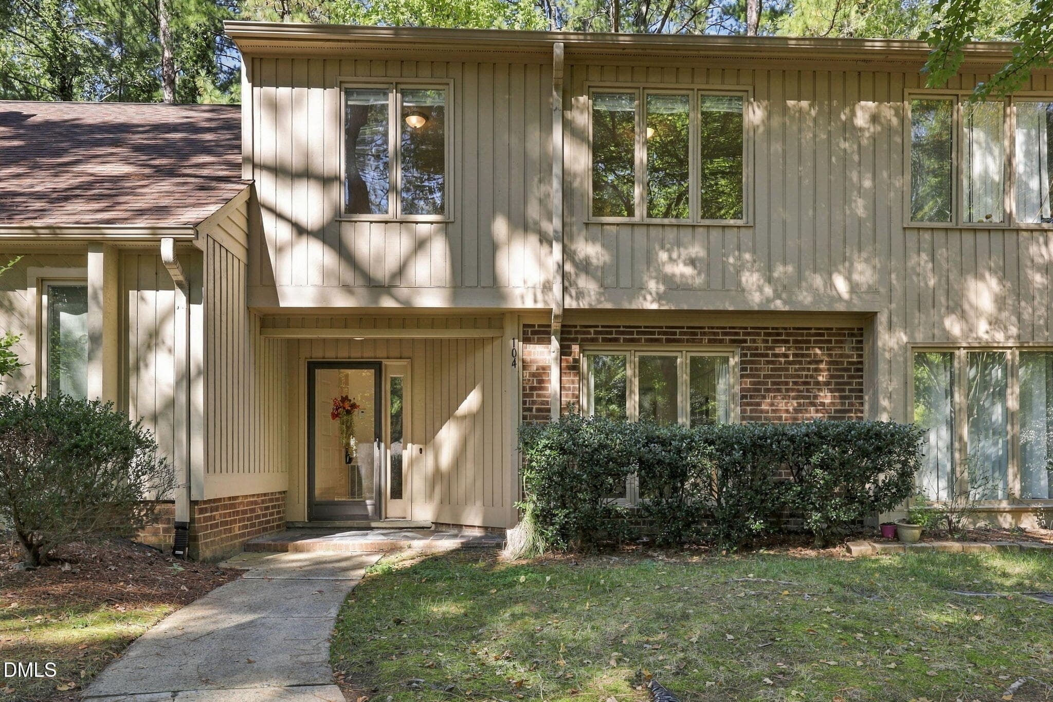 104 Mossbark Lane, Chapel Hill, NC 27514