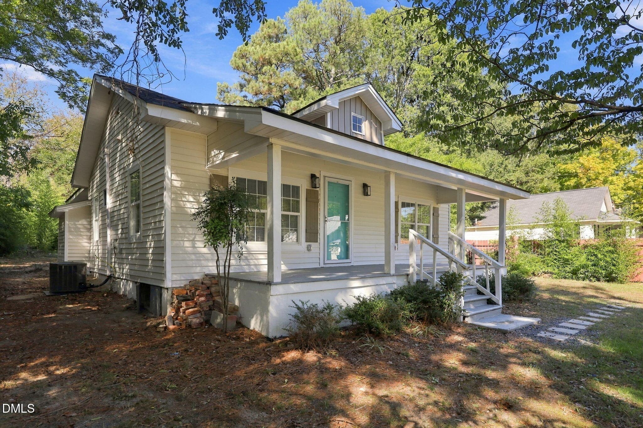 3-web-or-mls-IMG_2524 - 109 N Dunn Street, Angier, NC 27501
