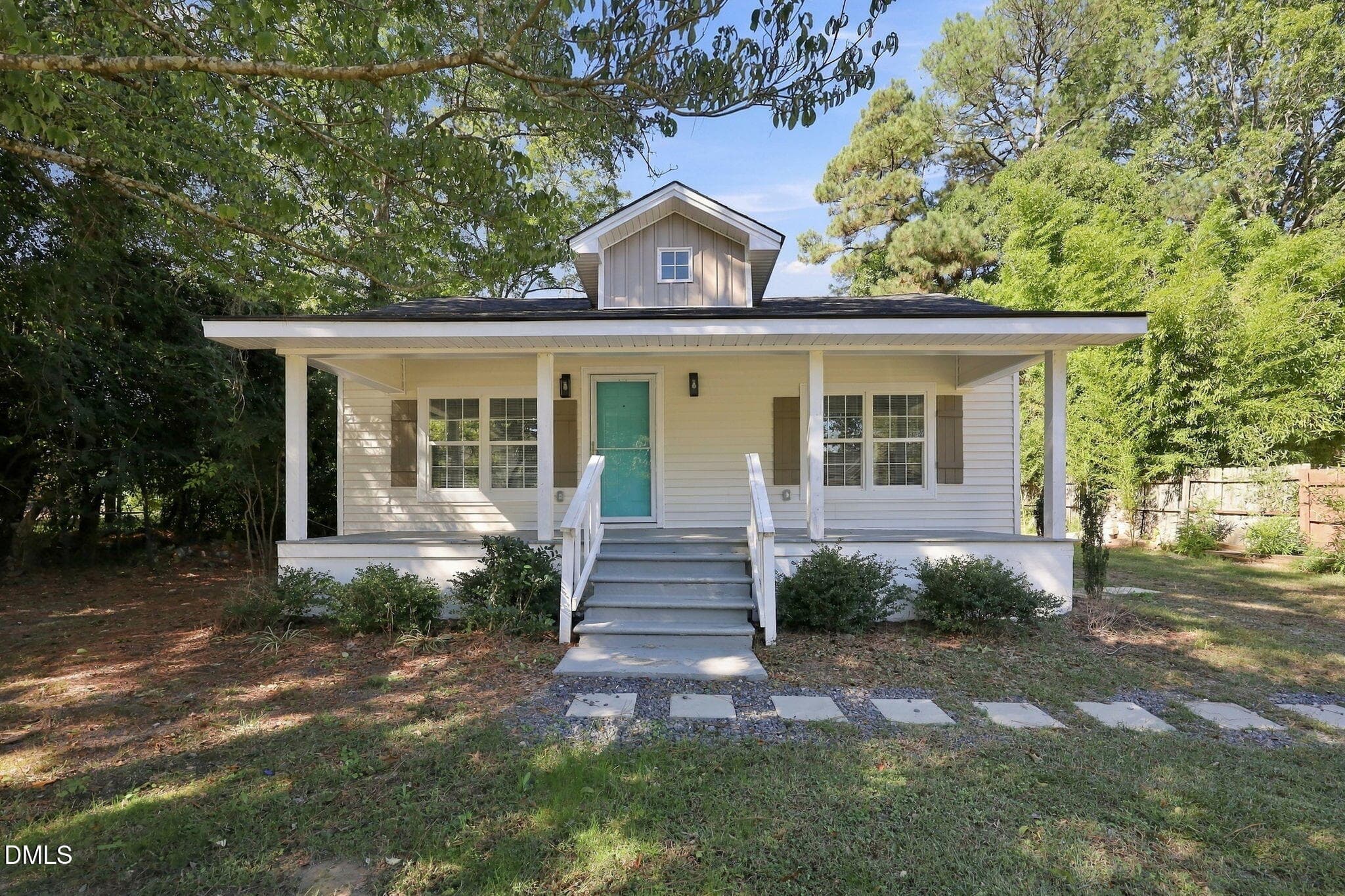 1-web-or-mls-IMG_2523 - 109 N Dunn Street, Angier, NC 27501