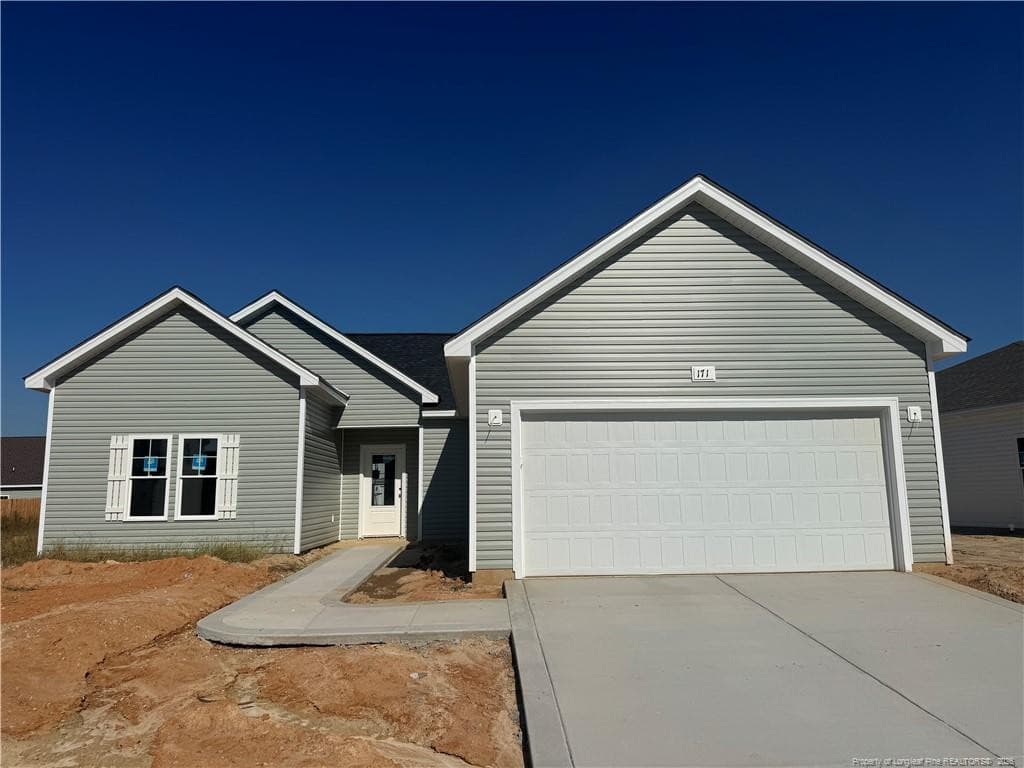 171 Peeler Circle, Raeford, NC 28376