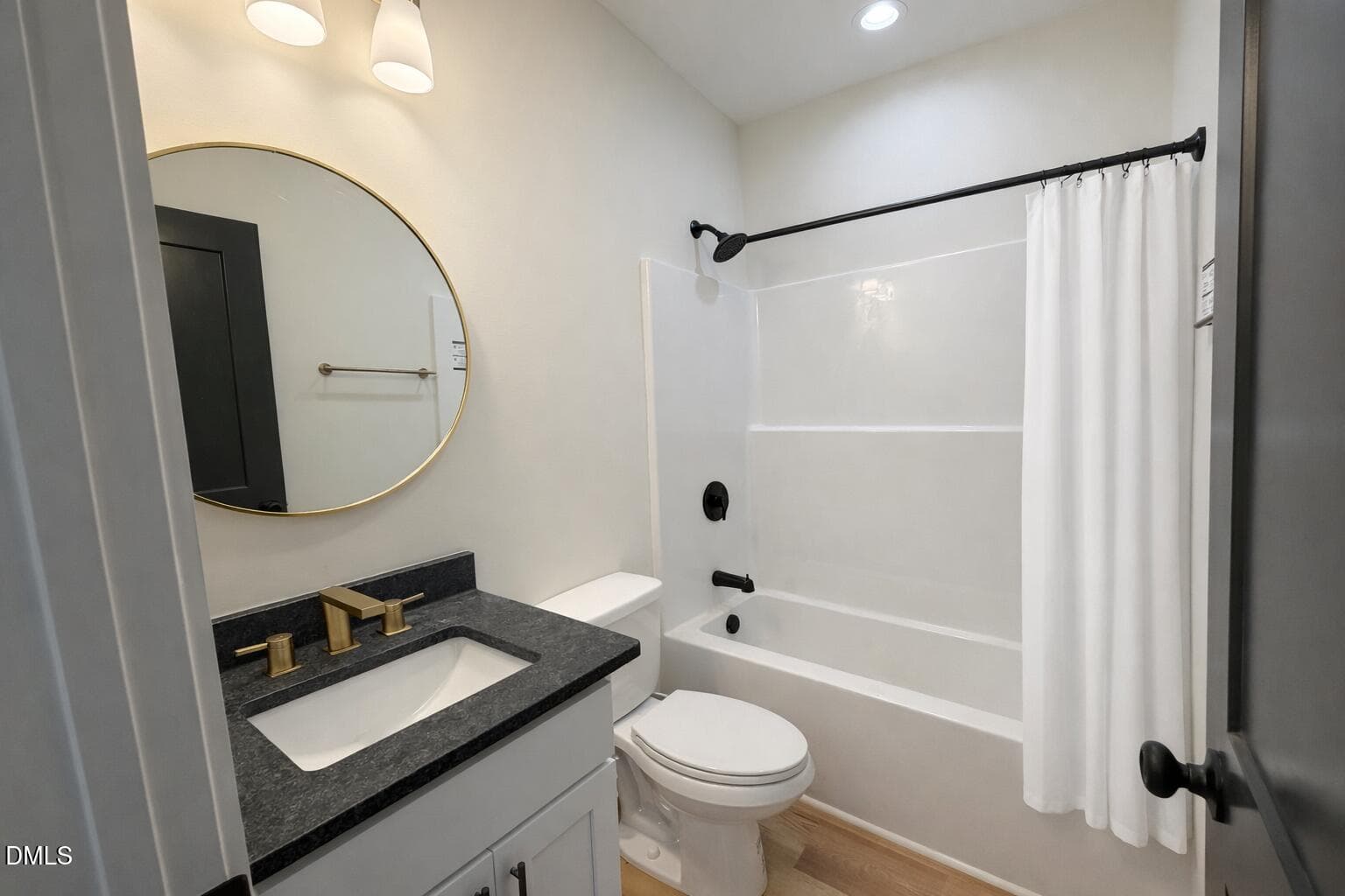 444 gues bath - 444 Park Springs Road, Providence, NC 27315