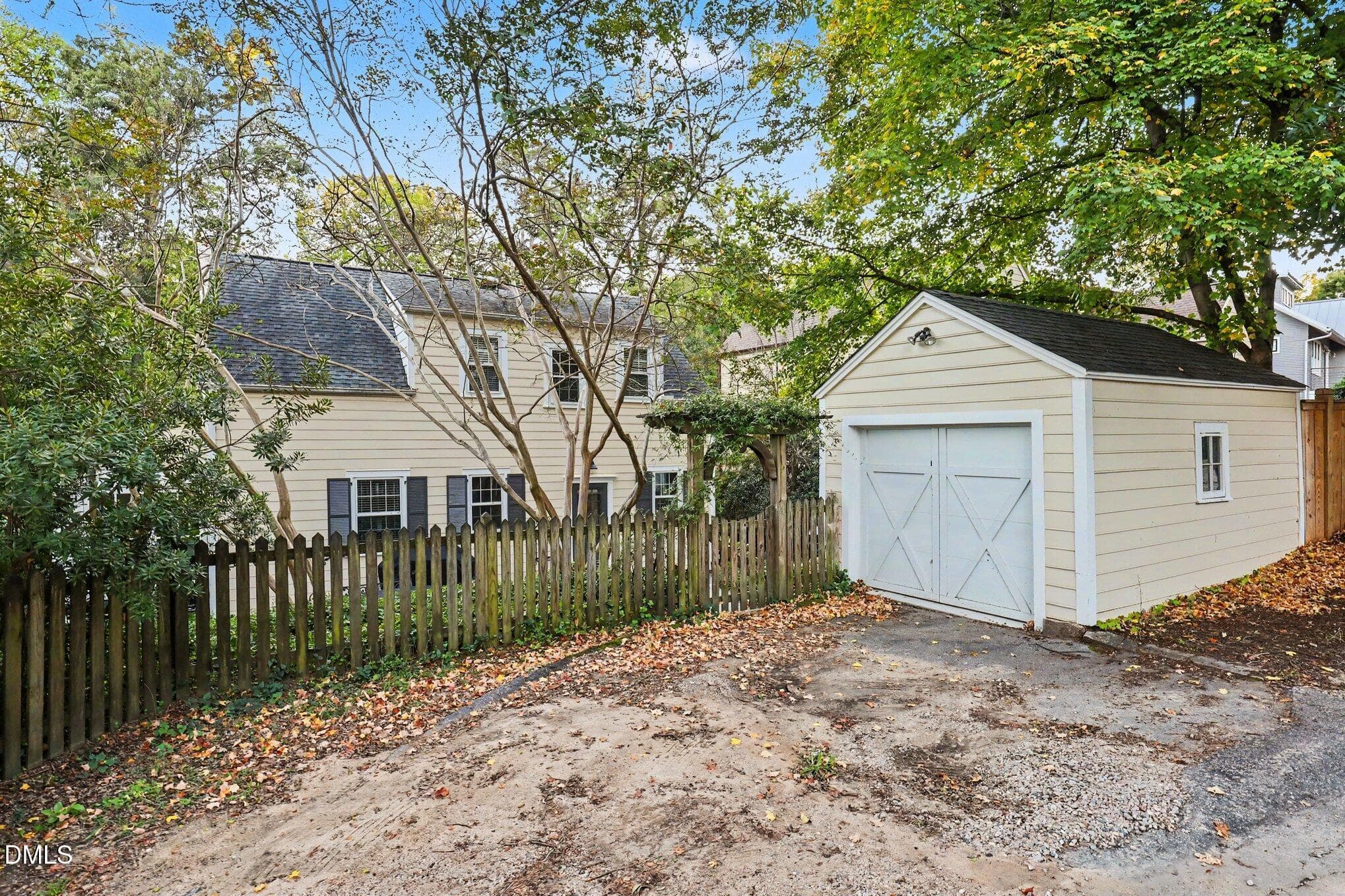 035_file_5810 - 2511 Kenmore Drive, Raleigh, NC 27608