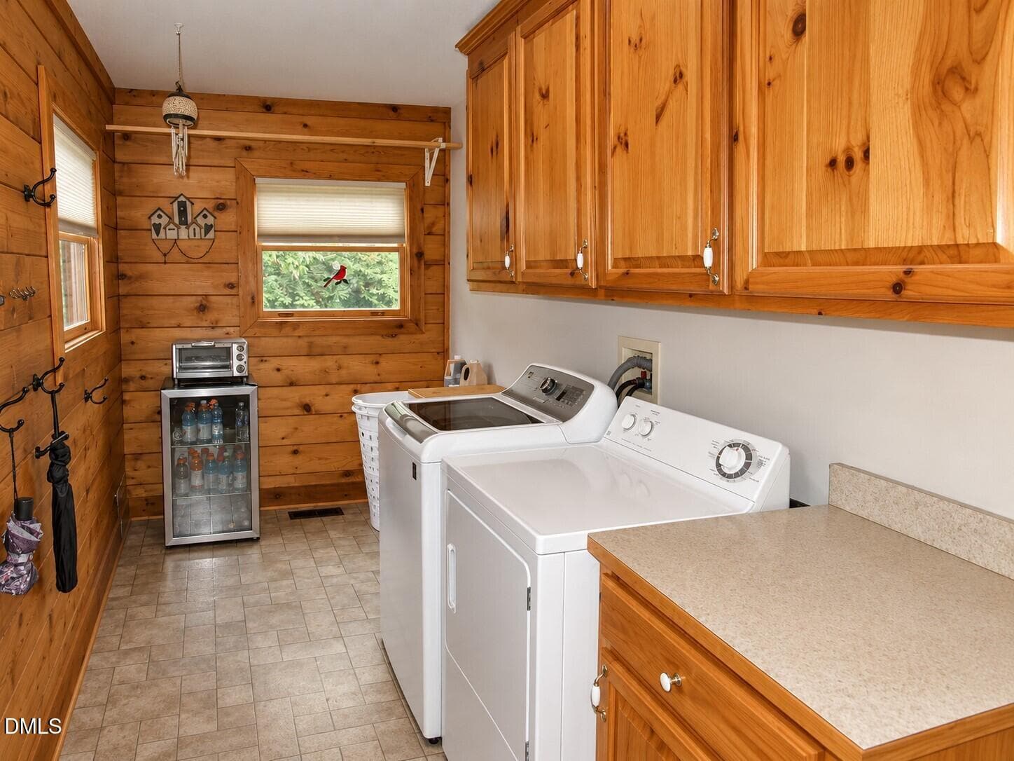 Laundry - 1159 Fleming Town Road, Henderson, NC 27537