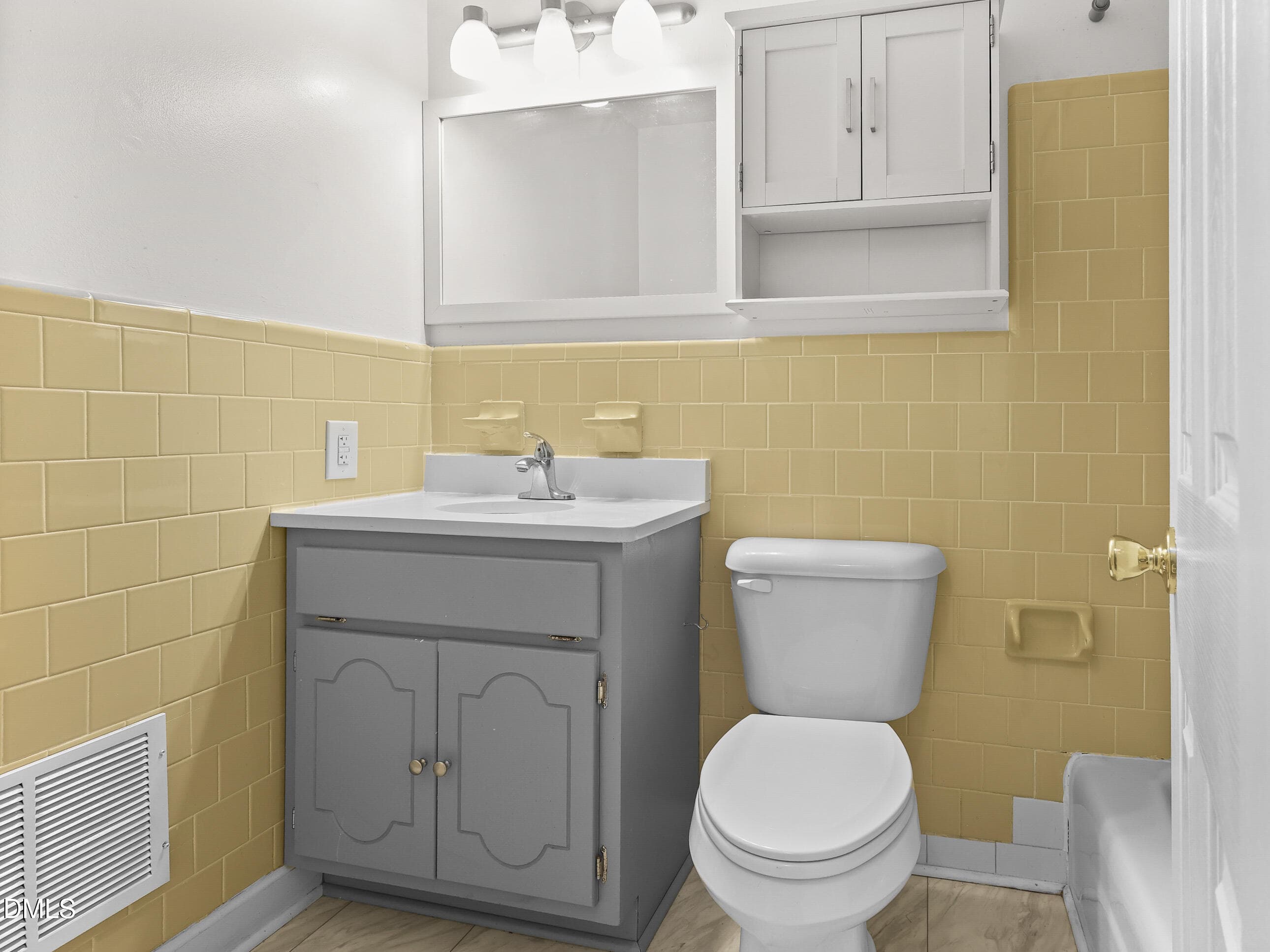 014_817_S_BRAKE_FULL_BATH - 817 S Brake Street, Nashville, NC 27856
