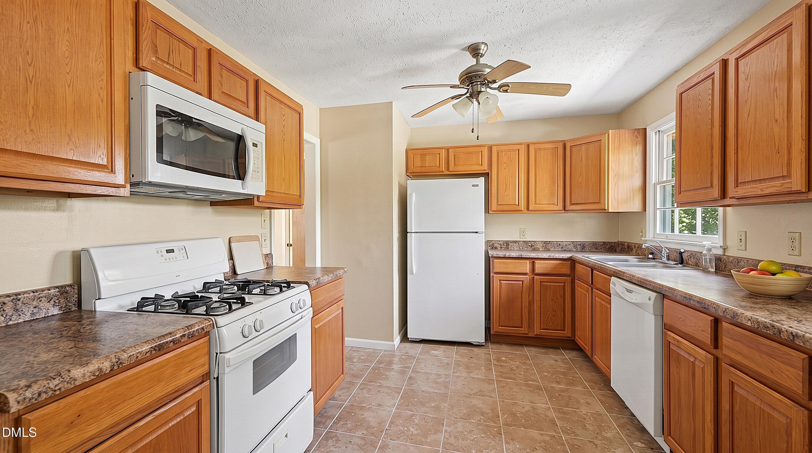 06_beyc6ad780d7f233b - 5320 Bluewater Place, Fayetteville, NC 28311