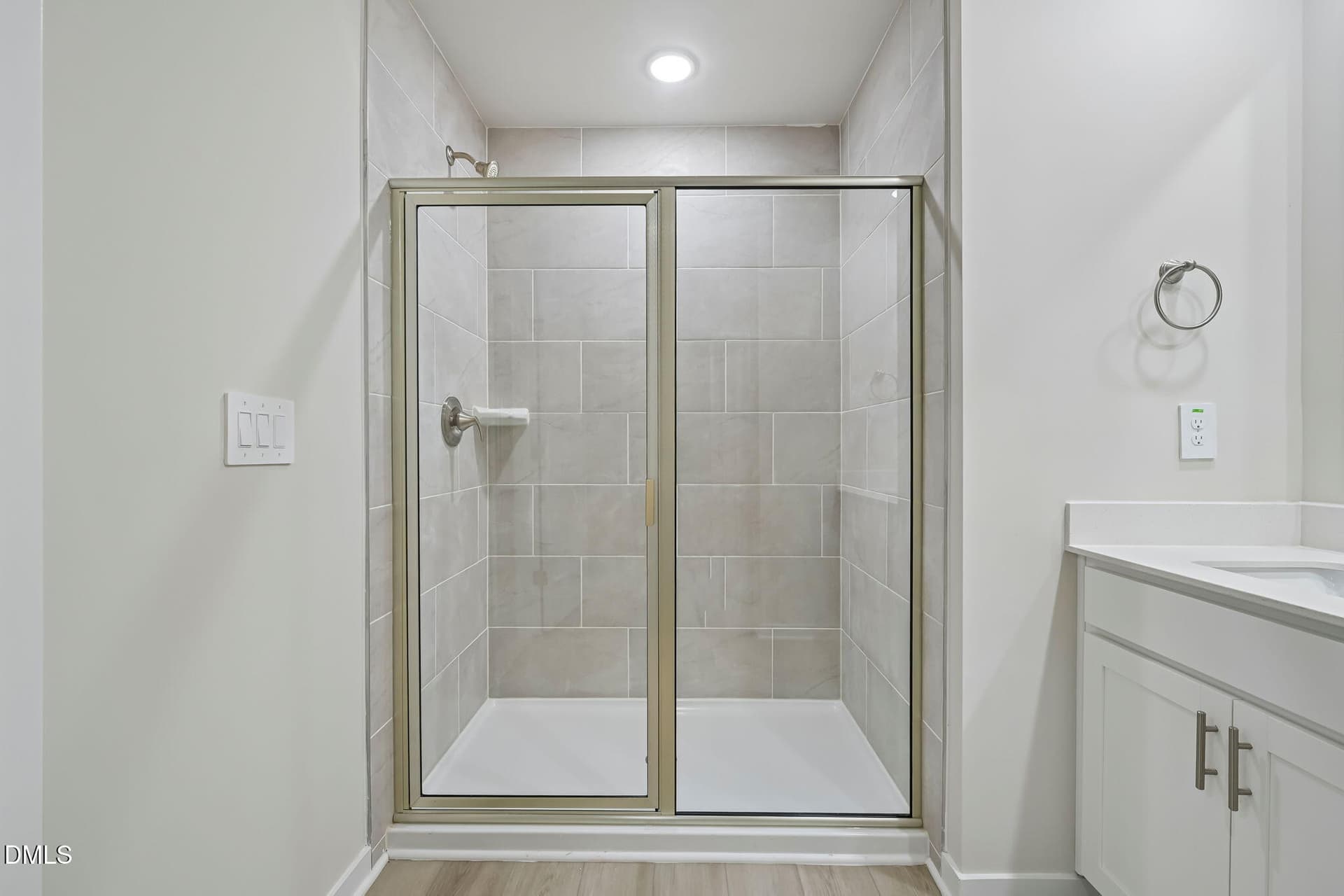 23 - Primary bath - 5950 Fallowfield Lane, Raleigh, NC 27616