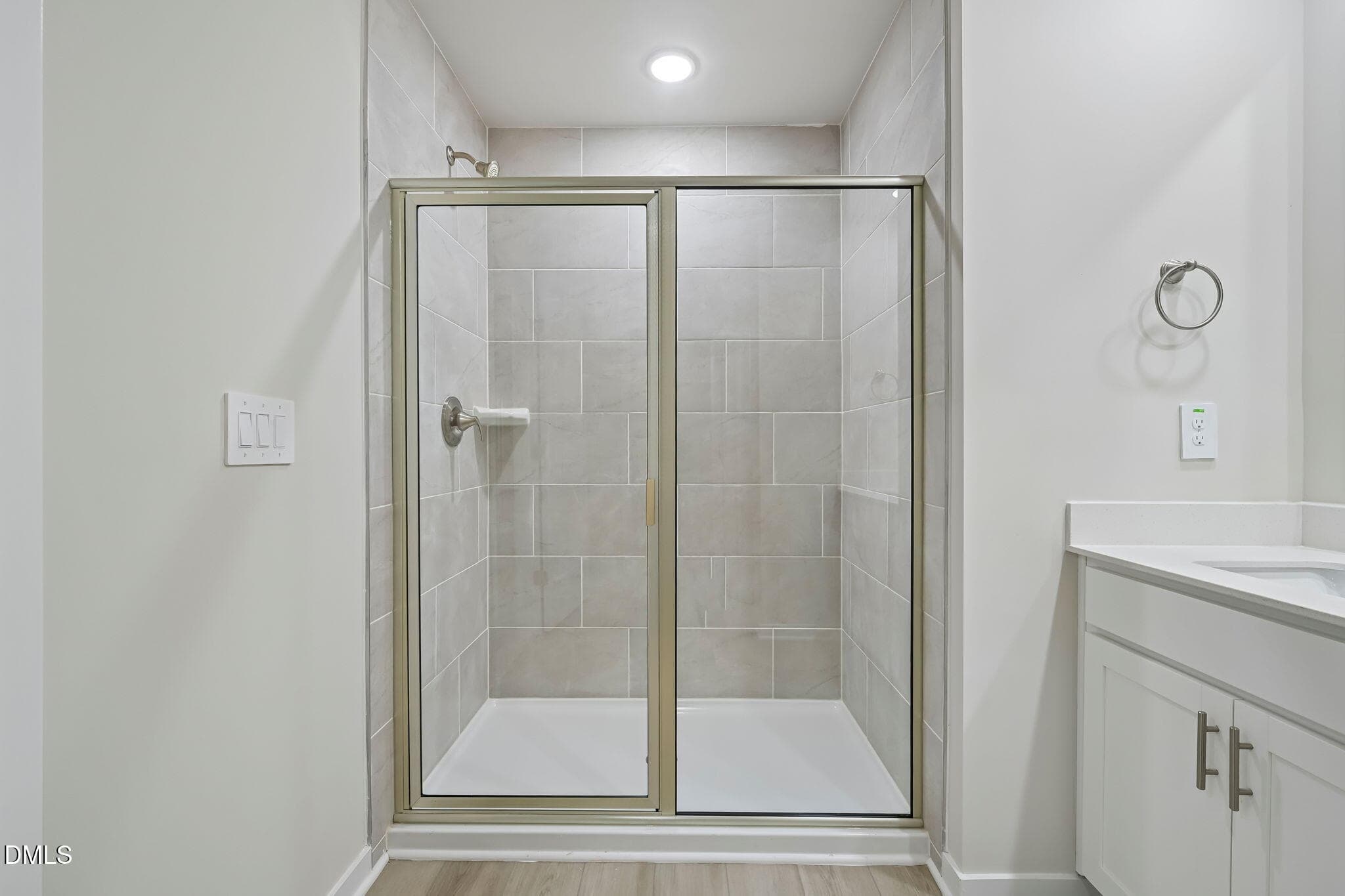 23 - Primary bath - 5950 Fallowfield Lane, Raleigh, NC 27616