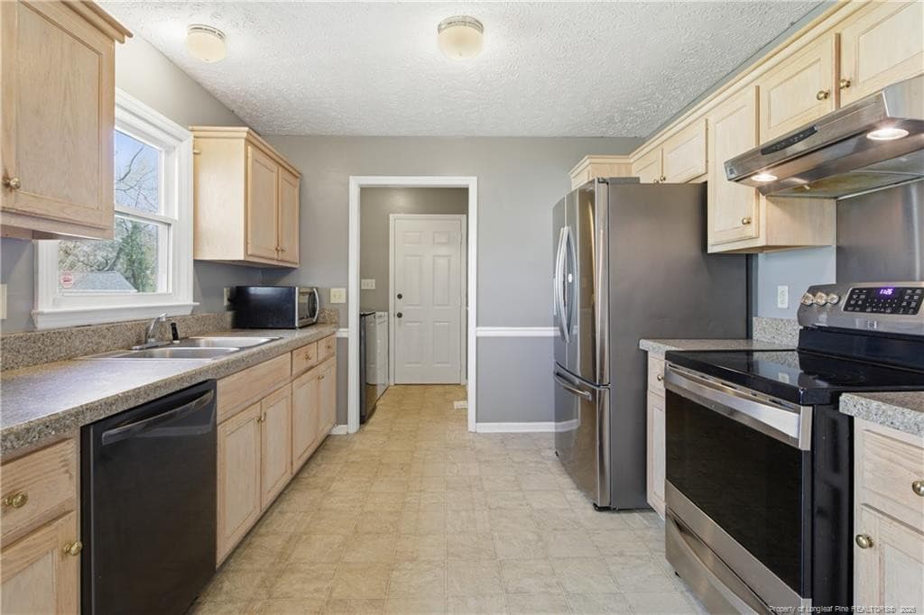 Photo 20 - 5204 Ballentine Street, Hope Mills, NC 28348