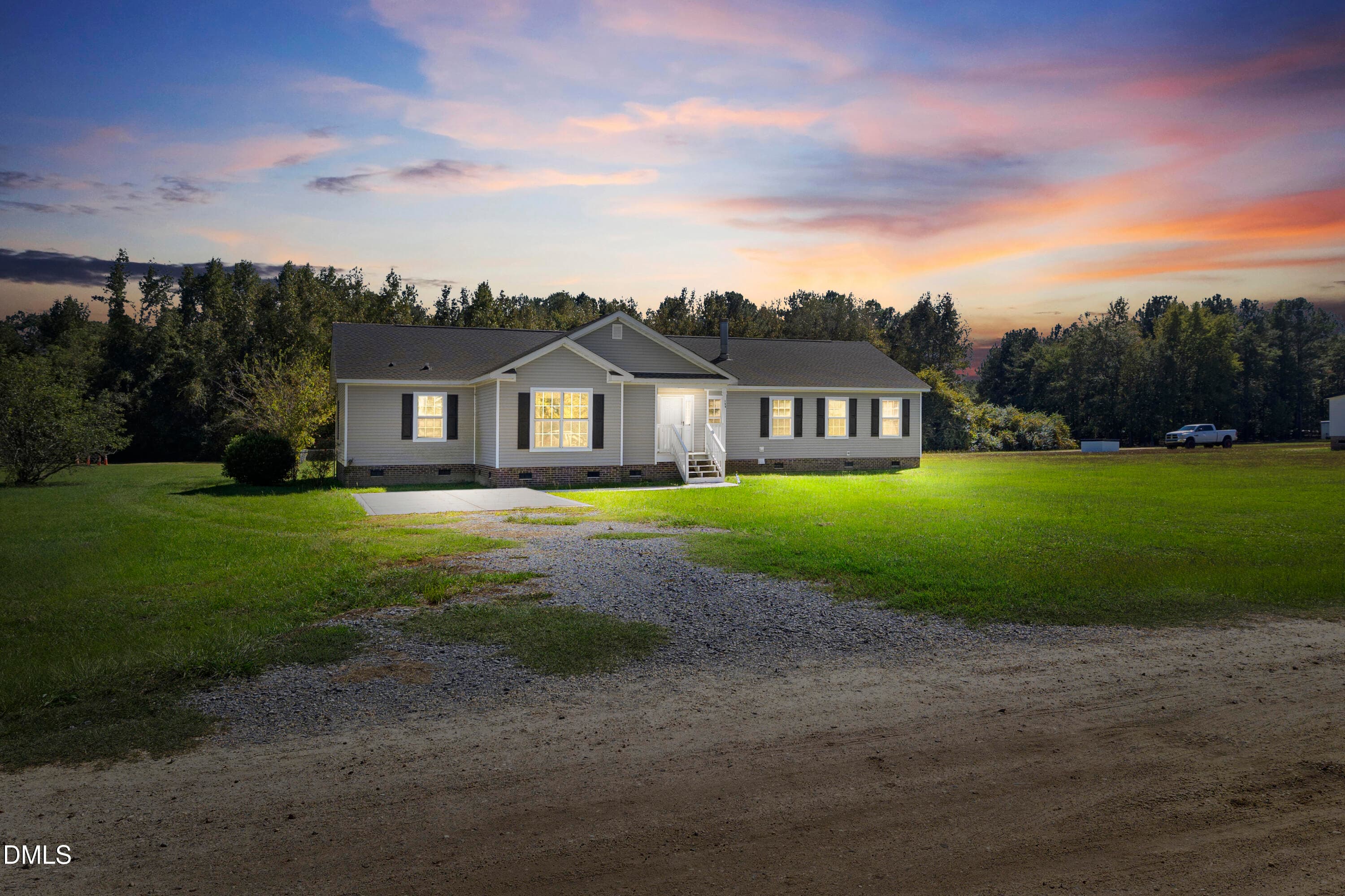 189 Little Coharie Lane, Roseboro, NC 28382