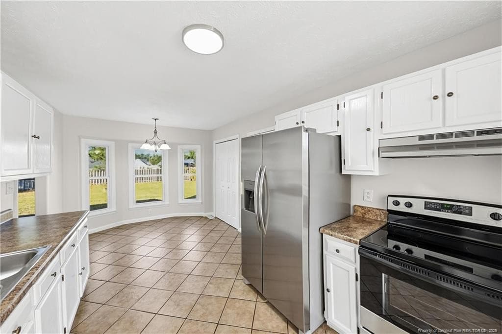 Photo 5 - 1060 Alexwood Drive, Hope Mills, NC 28348