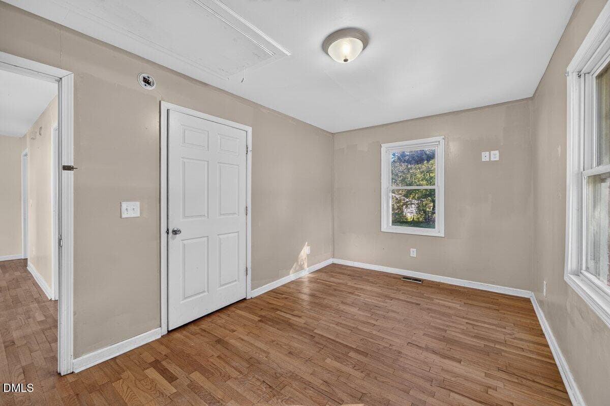 1000011552 - 1850 S Clearview Drive, Henderson, NC 27536