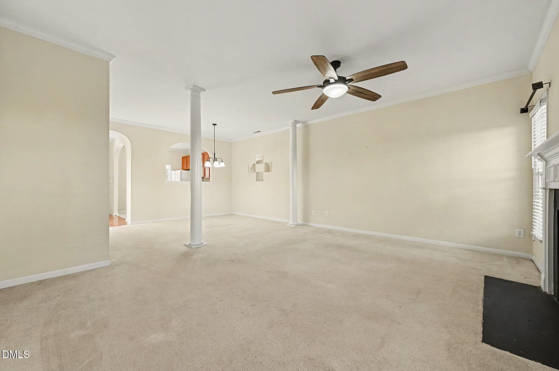 apexlivingdiningroom - 1117 Bungalow Park Drive, Apex, NC 27502