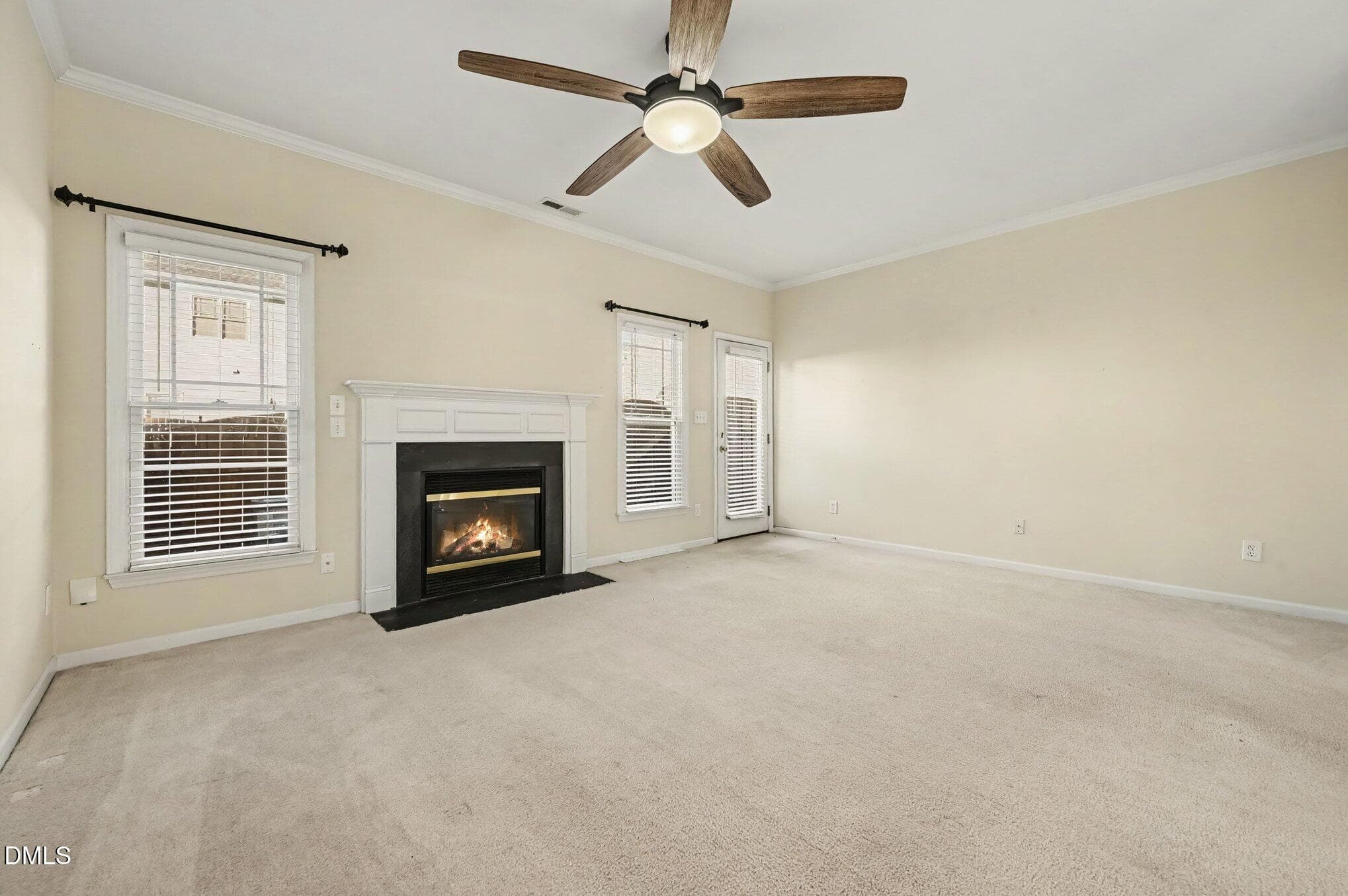 apexlivingroom - 1117 Bungalow Park Drive, Apex, NC 27502