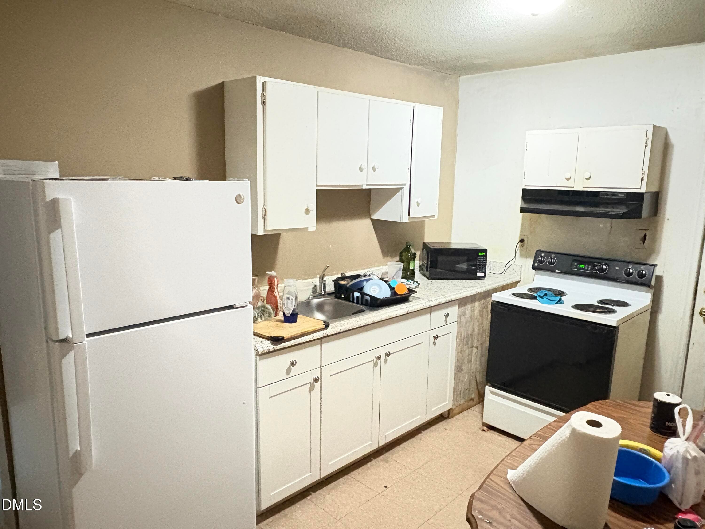 522- Kitchen - 524 Green Street, Durham, NC 27701