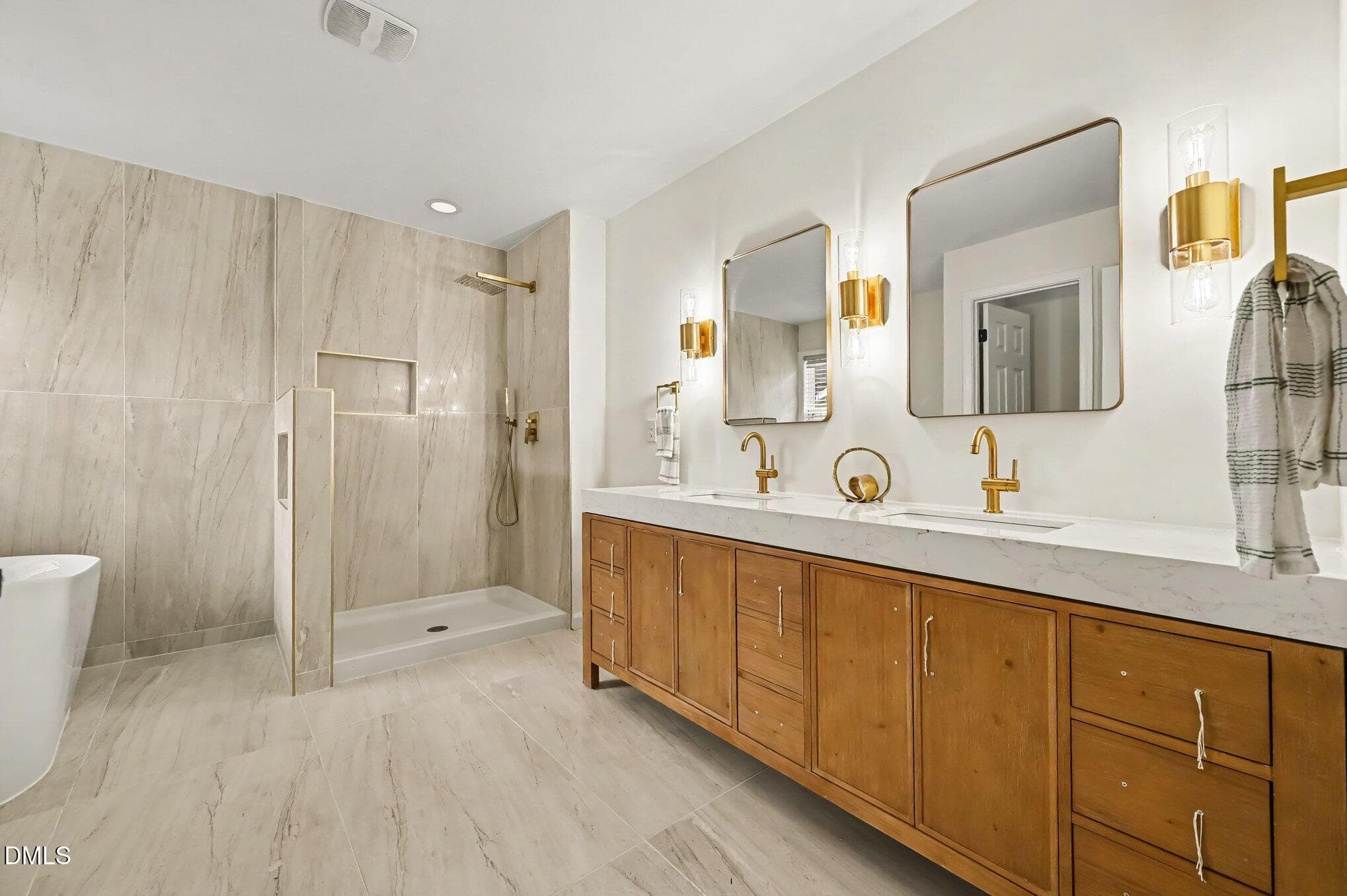 020_file_5010 - 3811 Stoneybrook Drive, Durham, NC 27705