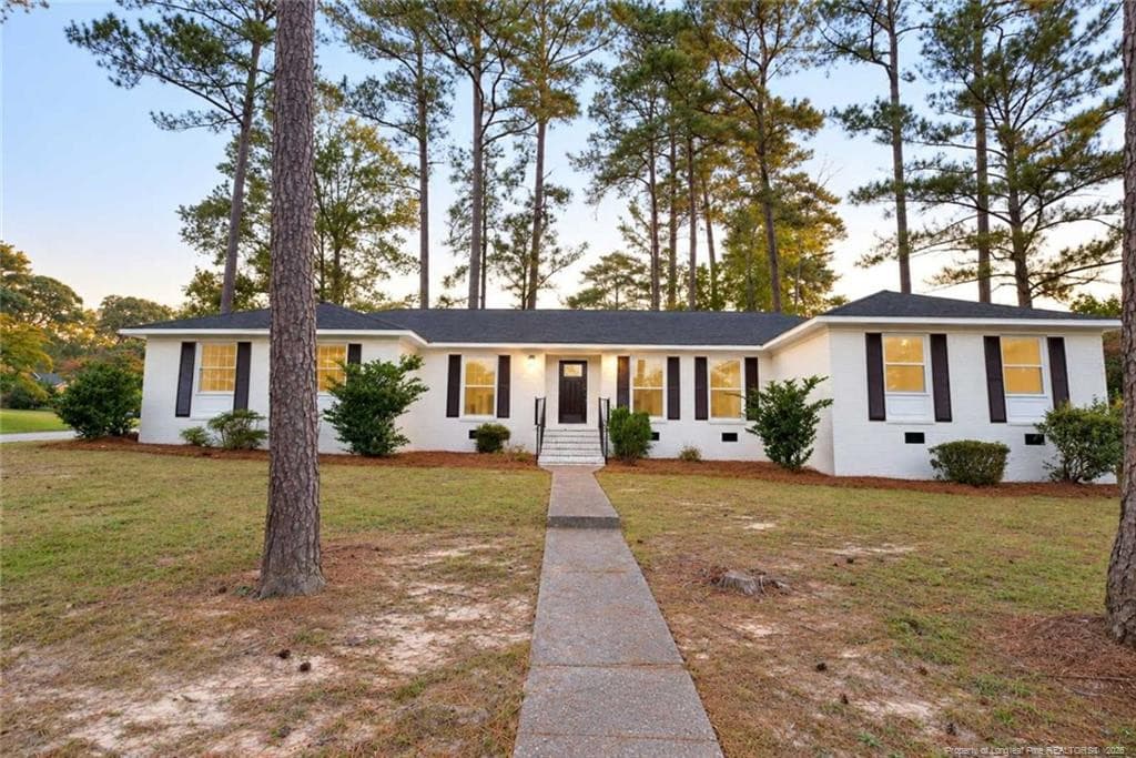 Photo 2 - 5714 Weatherford Road, Fayetteville, NC 28303