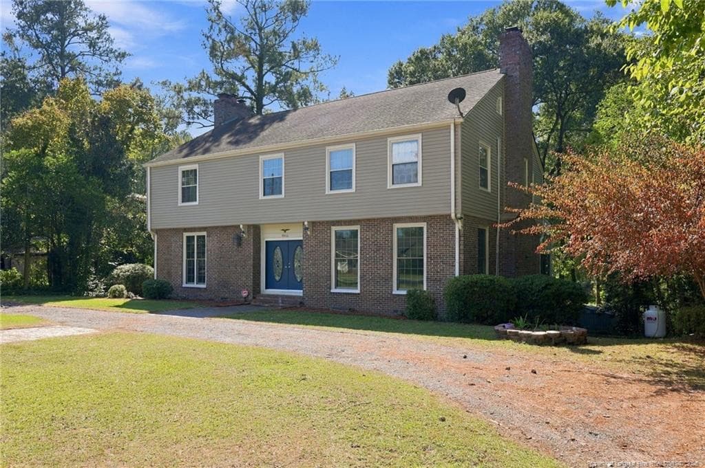 Photo 2 - 1013 Riverside Boulevard, Lumberton, NC 28358