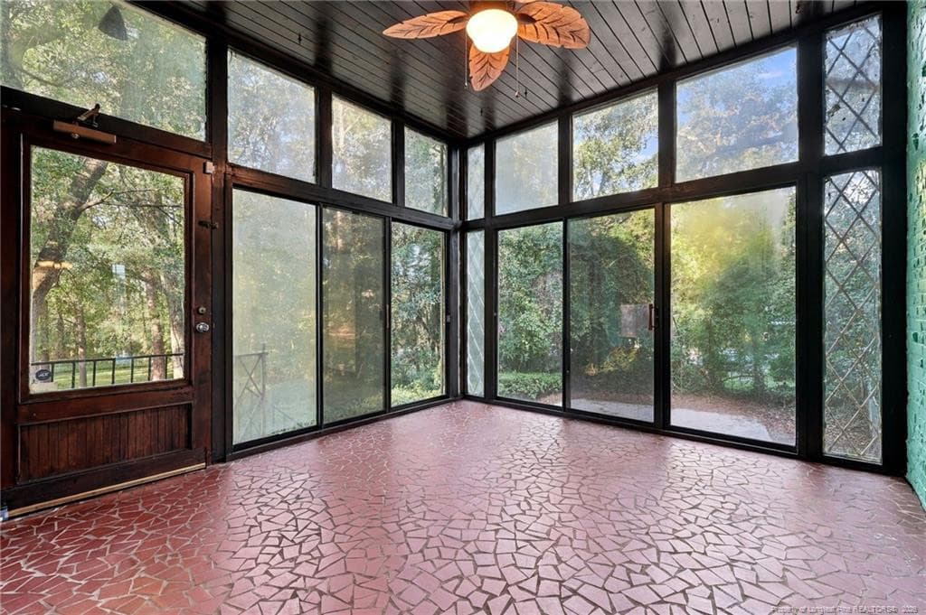 Enclosed back porch - 1013 Riverside Boulevard, Lumberton, NC 28358
