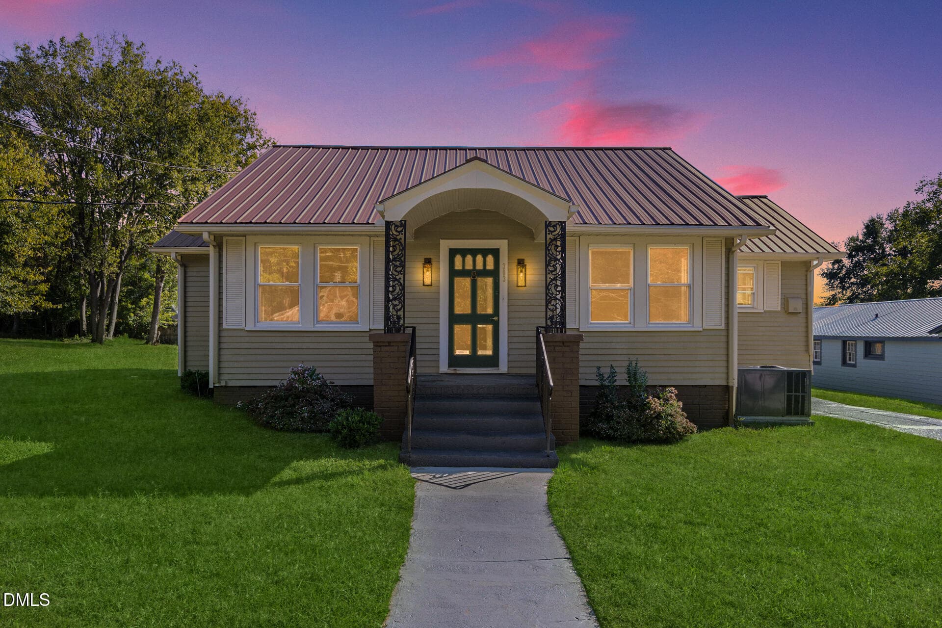 303 W Hill Avenue S, Hillsborough, NC 27278